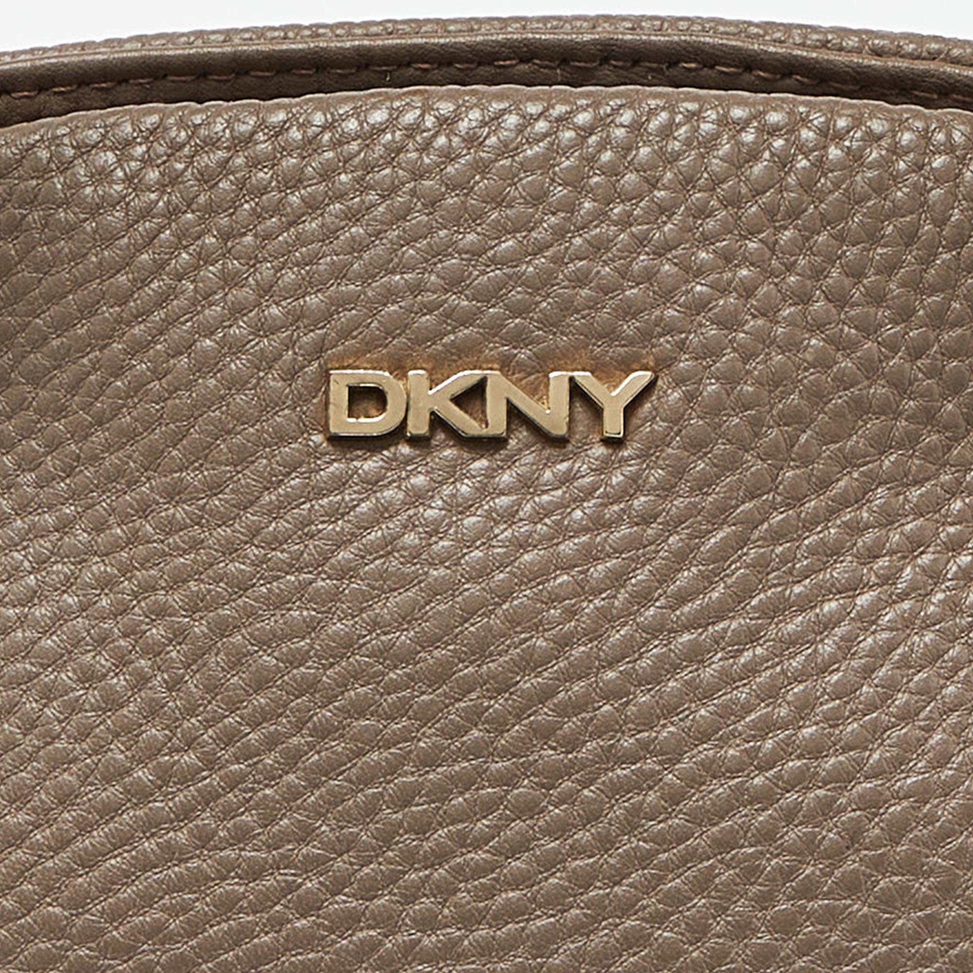 DKNY Beige Leather Chain Shoulder Bag