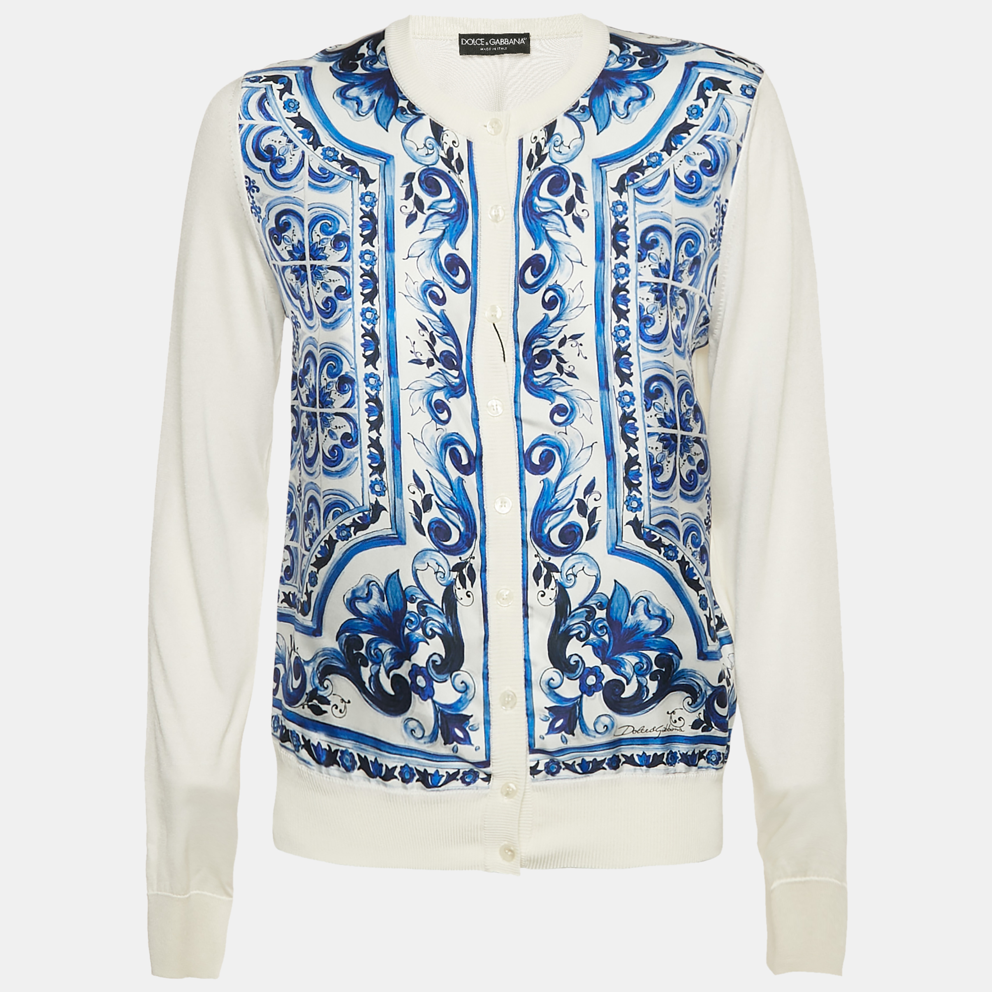 Dolce & Gabbana White/Blue Majolica Print Silk Buttoned Cardigan M
Dolce & Gabbana White/Blue Majolica Print Silk Buttoned Cardigan M