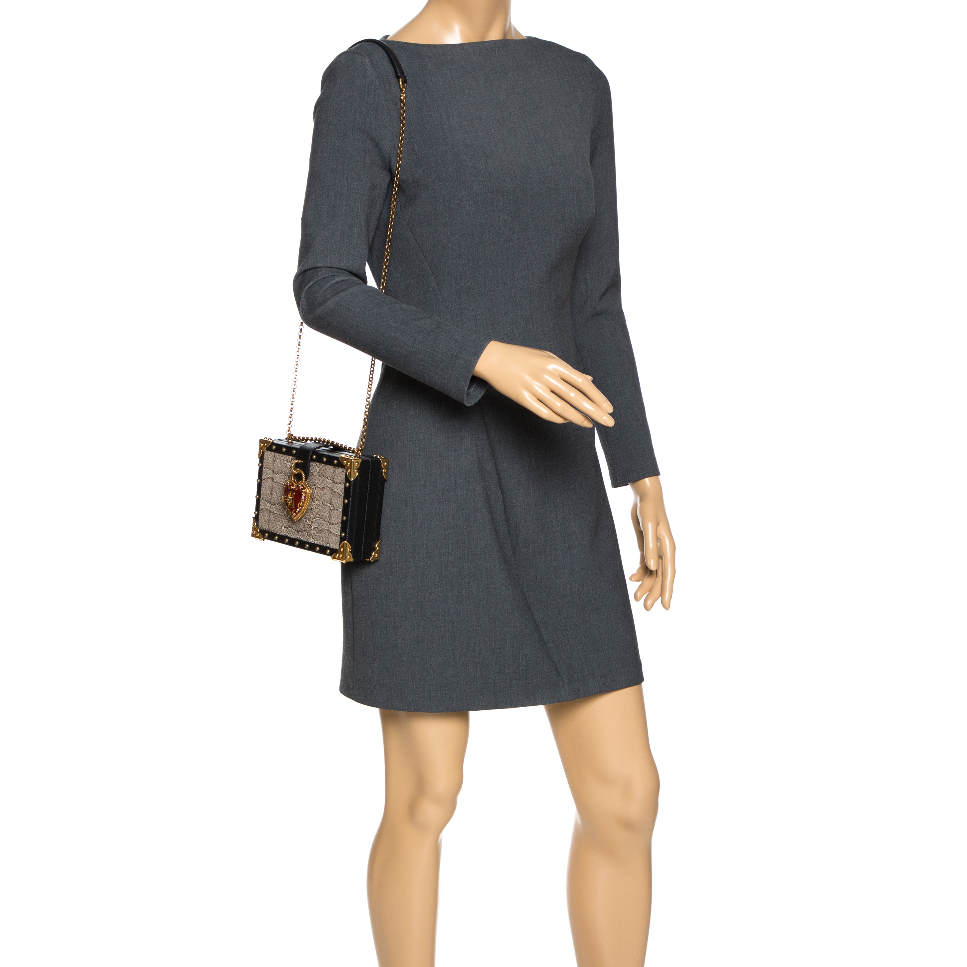 Dolce & Gabbana Beige/Black Snakeskin and Leather Heart Box Bag 
Dolce & Gabbana Beige/Black Snakeskin and Leather Heart Box Bag