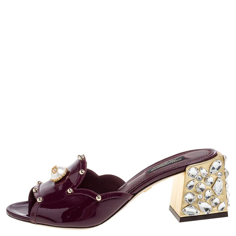 

Dolce & Gabbana Burgundy Patent Leather Crystal Embellishment Block Heel Mules Size