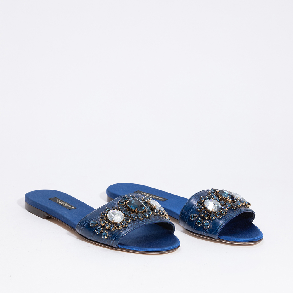 Dolce & Gabbana Blue Leather/Textile Stone Embellished Slip-on Sandals Size EU
Dolce & Gabbana Blue Leather/Textile Stone Embellished Slip-on Sandals Size EU