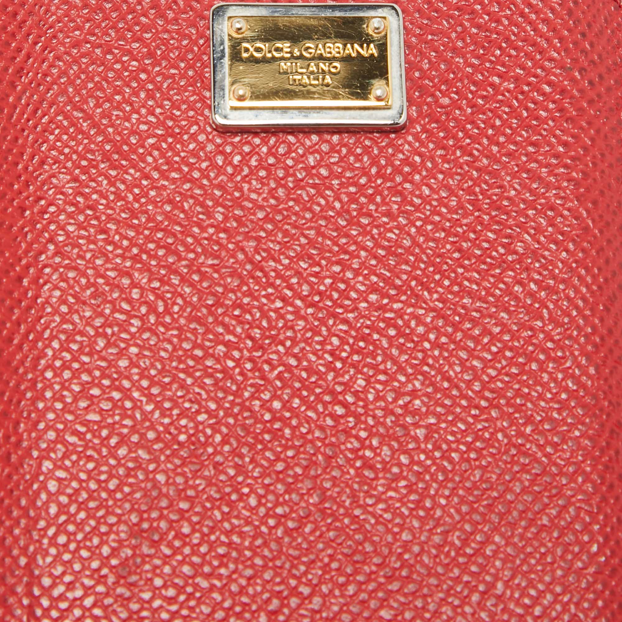 Dolce & Gabbana Red Leather Blackberry Cover