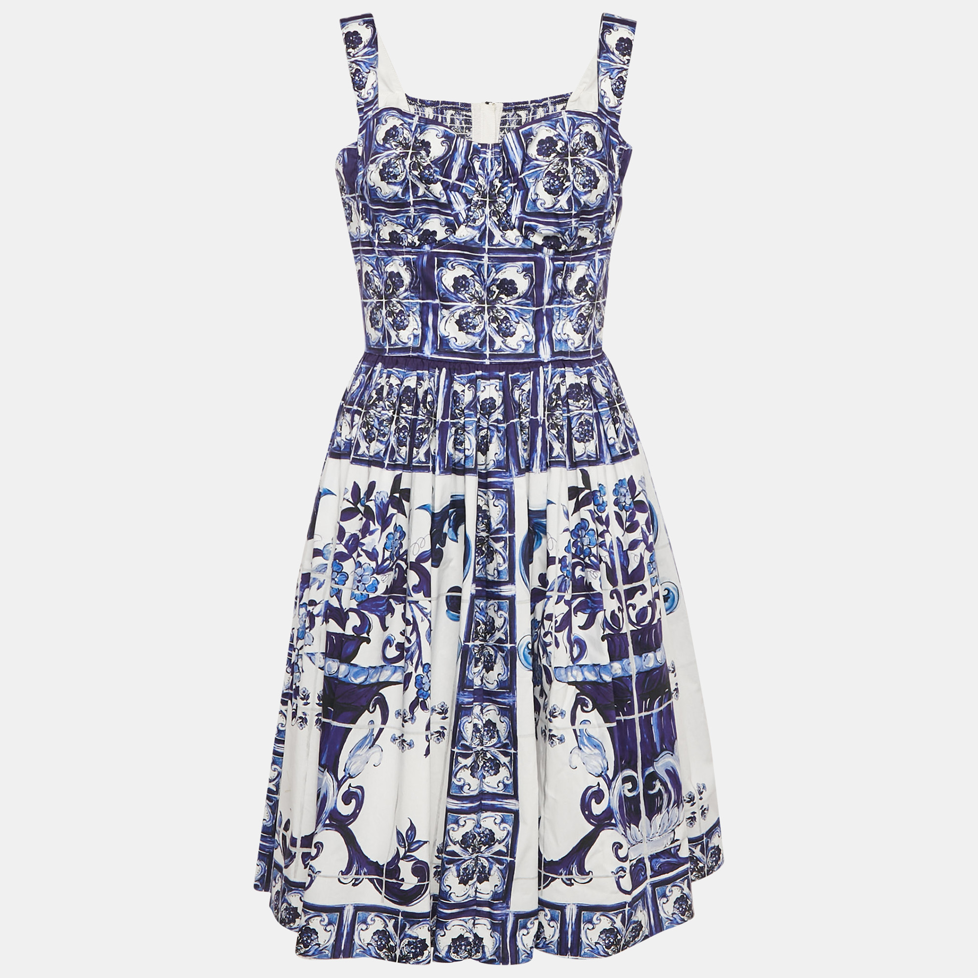 Dolce & Gabbana Blue/White Majolica Print Poplin Bustier Midi Dress XL, Navy blue
Dolce & Gabbana Blue/White Majolica Print Poplin Bustier Midi Dress XL, Navy blue
