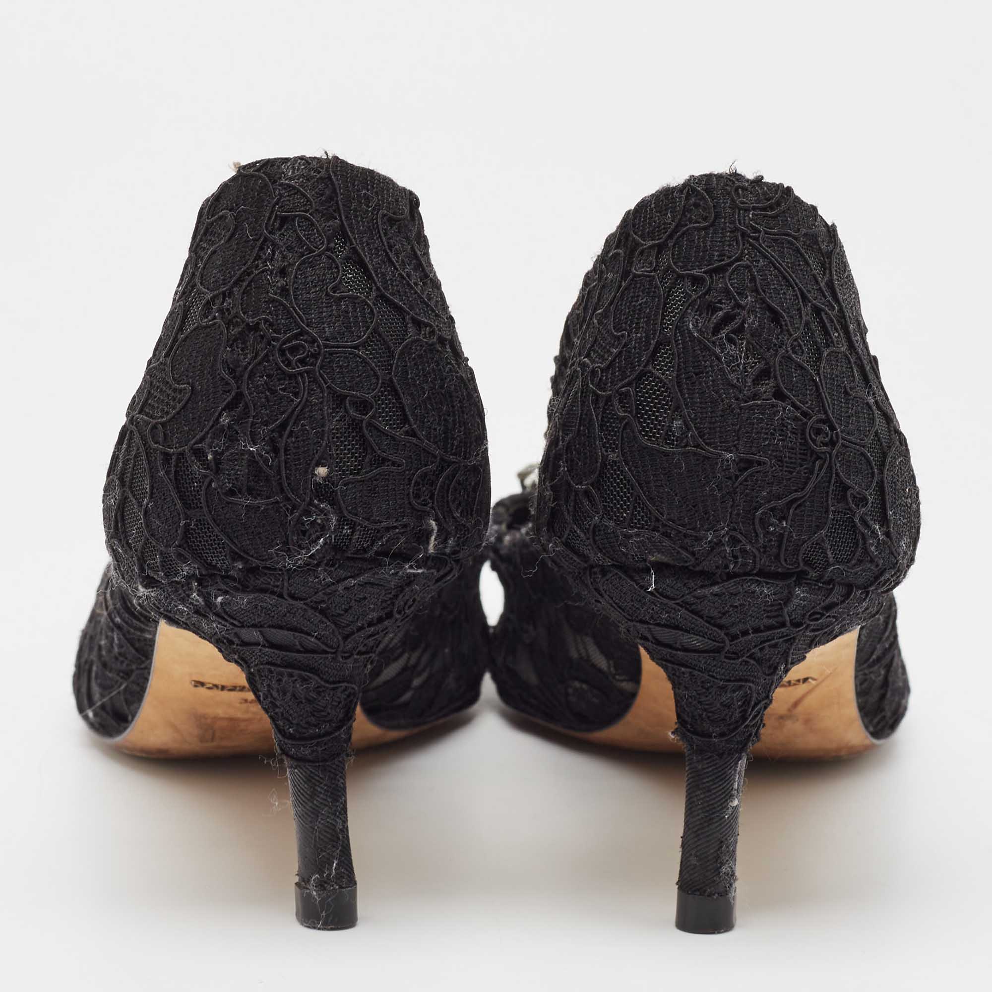 Dolce & Gabbana Black Lace Bellucci Pumps Size 38.5