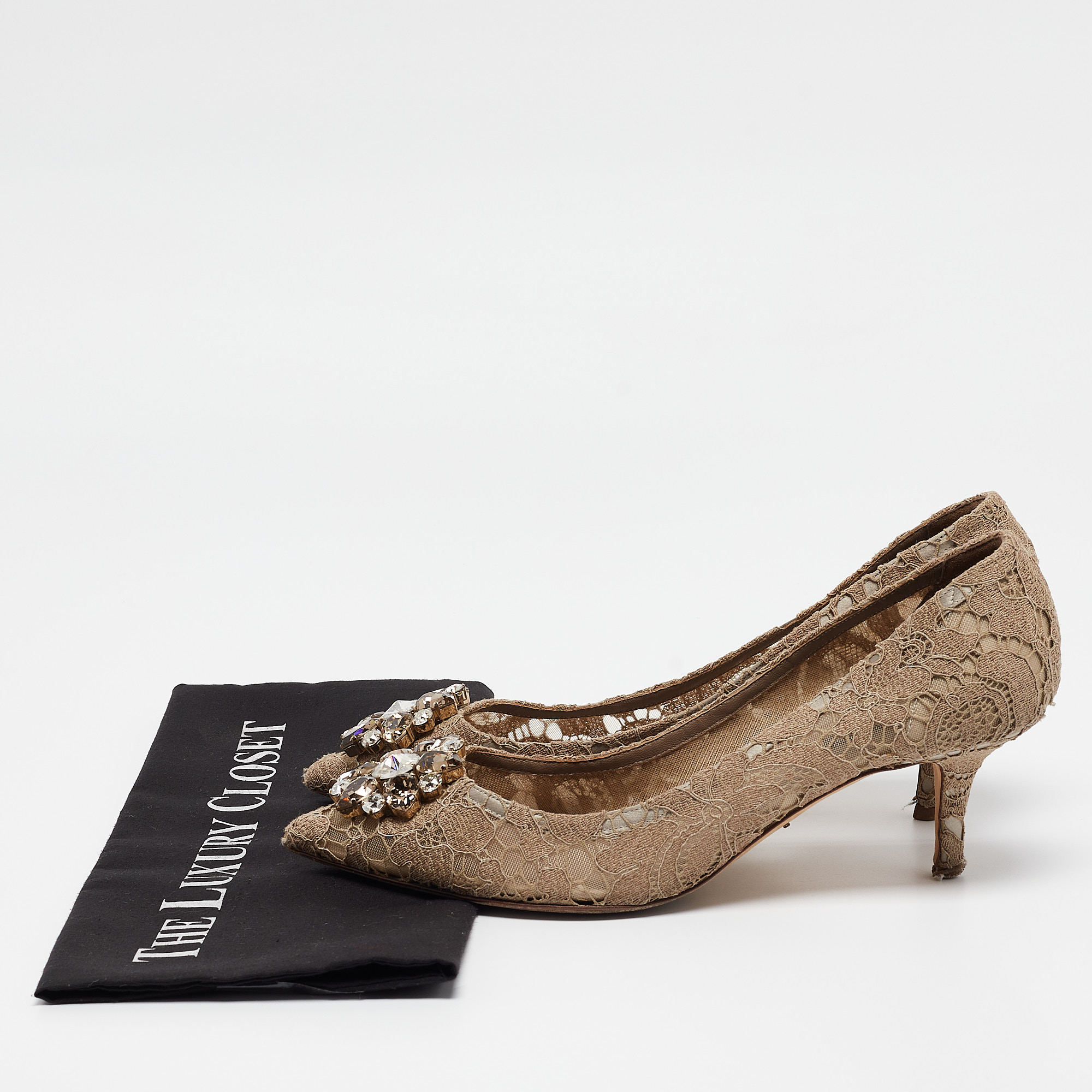 Dolce & Gabbana Beige Lace Bellucci Pumps Size 40.5