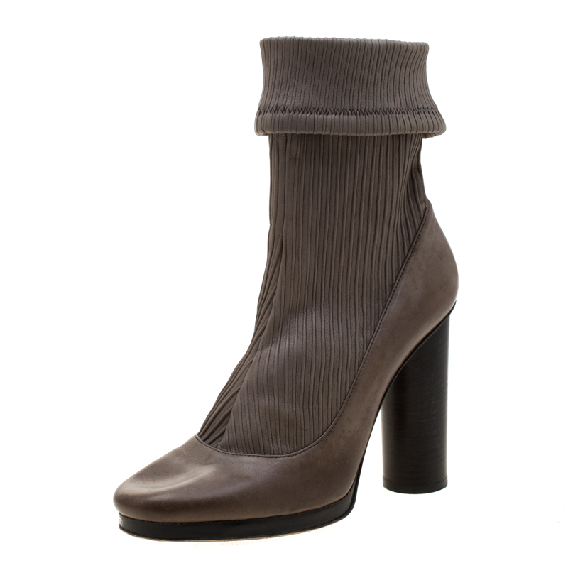 Image of Dolce & Gabbana Grey Leather Ankle Boots Size