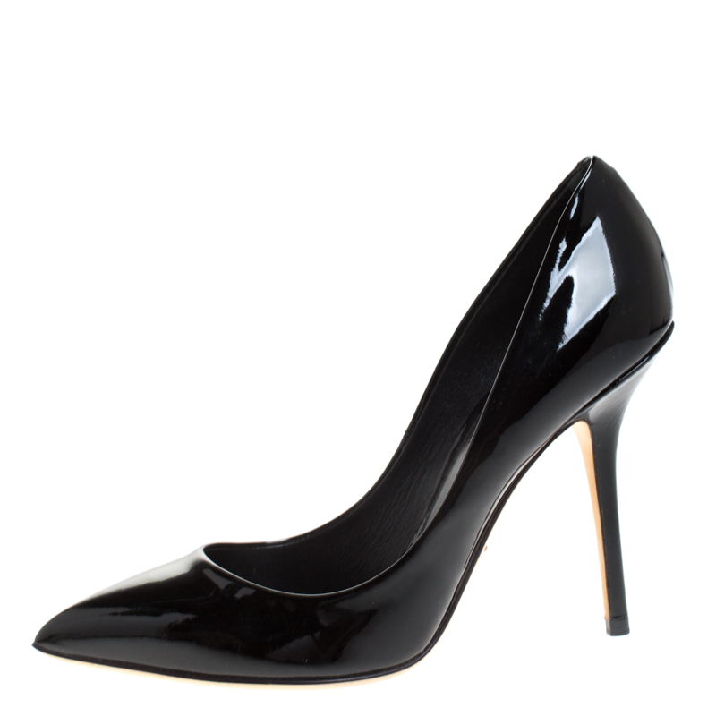 black patent leather pointed toe pumps