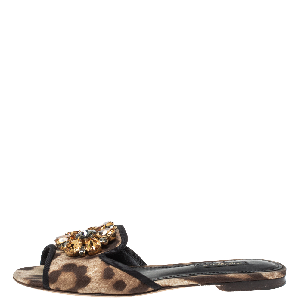 Dolce & Gabbana Brown Leopard Print Fabric Crystal Embellished Flat Slides Size
Dolce & Gabbana Brown Leopard Print Fabric Crystal Embellished Flat Slides Size