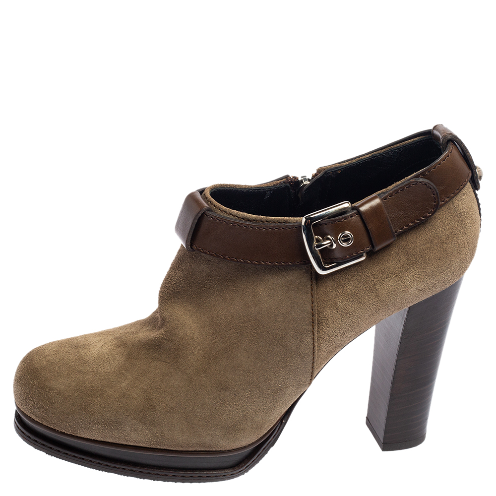 Dolce & Gabbana Grey Suede Buckle Detail Booties Size
Dolce & Gabbana Grey Suede Buckle Detail Booties Size