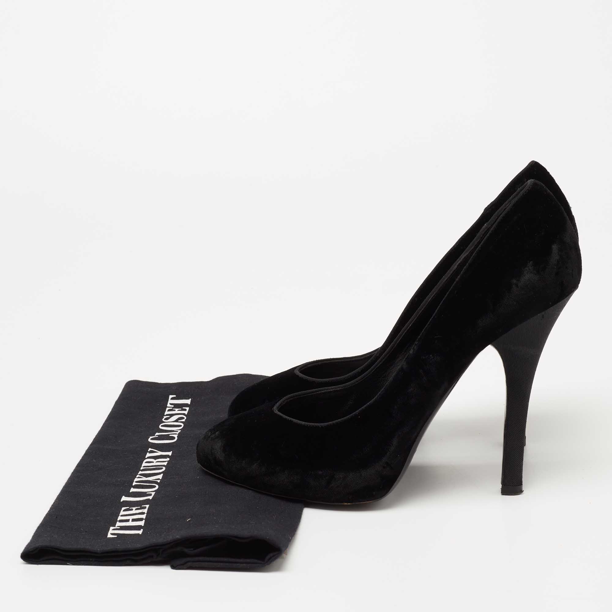 Dolce & Gabbana Black Velvet Pumps Size 39.5