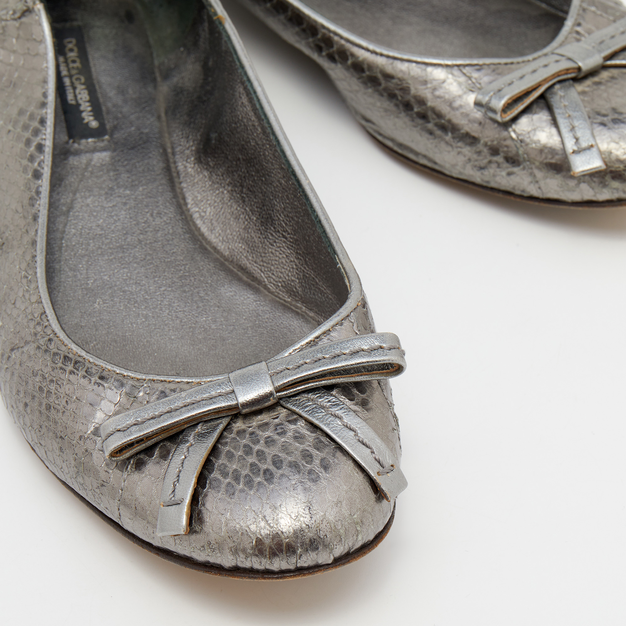 Dolce & Gabbana Metallic Grey Snakeskin Bow Ballet Flats Size 36.5