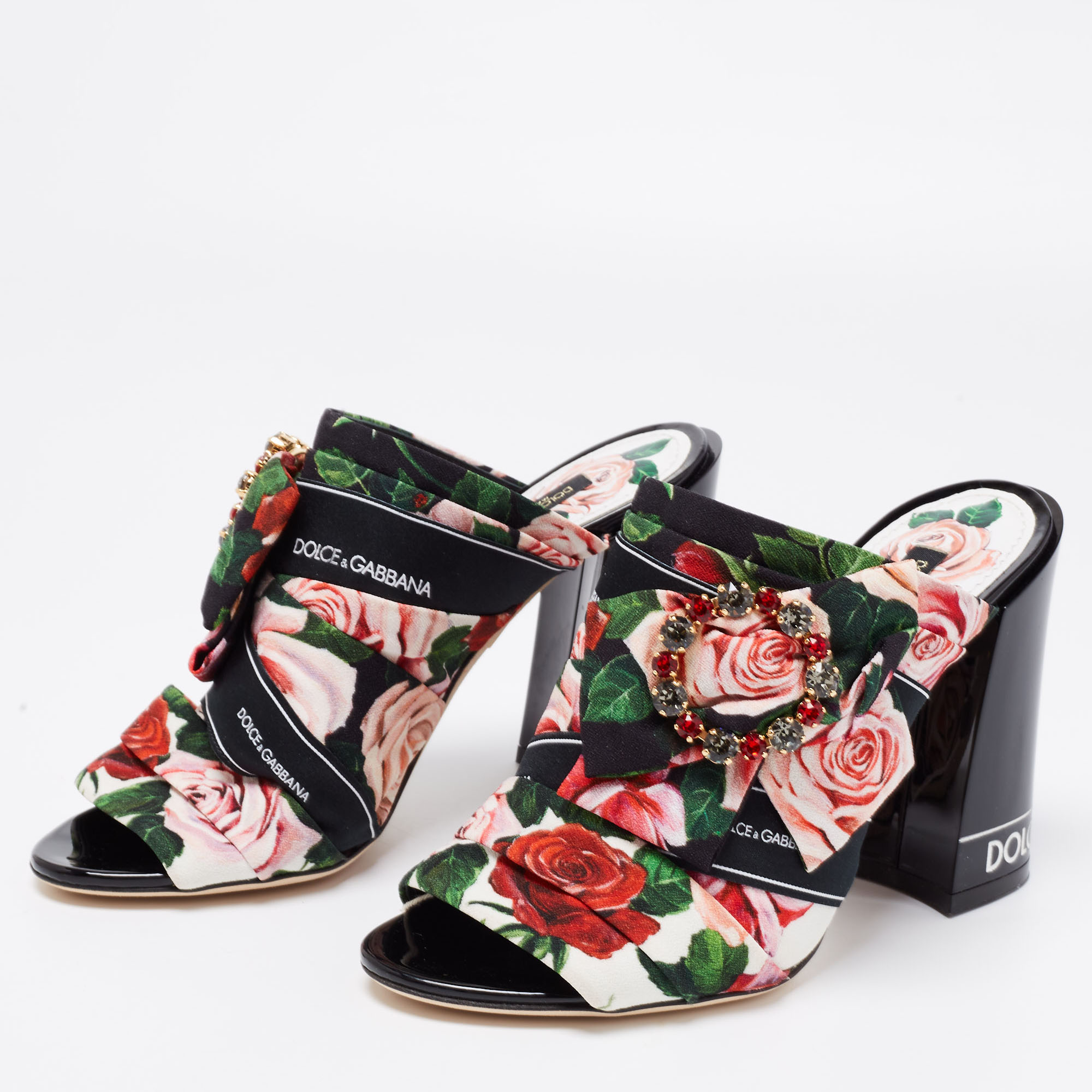 Dolce & Gabbana Multicolor Floral Printed Fabric Crystal Embellished Bow Block Heel Sandals Size
Dolce & Gabbana Multicolor Floral Printed Fabric Crystal Embellished Bow Block Heel Sandals Size