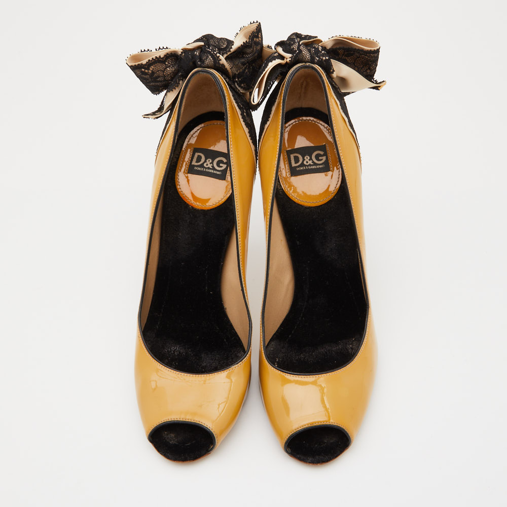 D&G Light Yellow/Black Patent Leather And Lace Bow Peep Toe Pumps Size 39