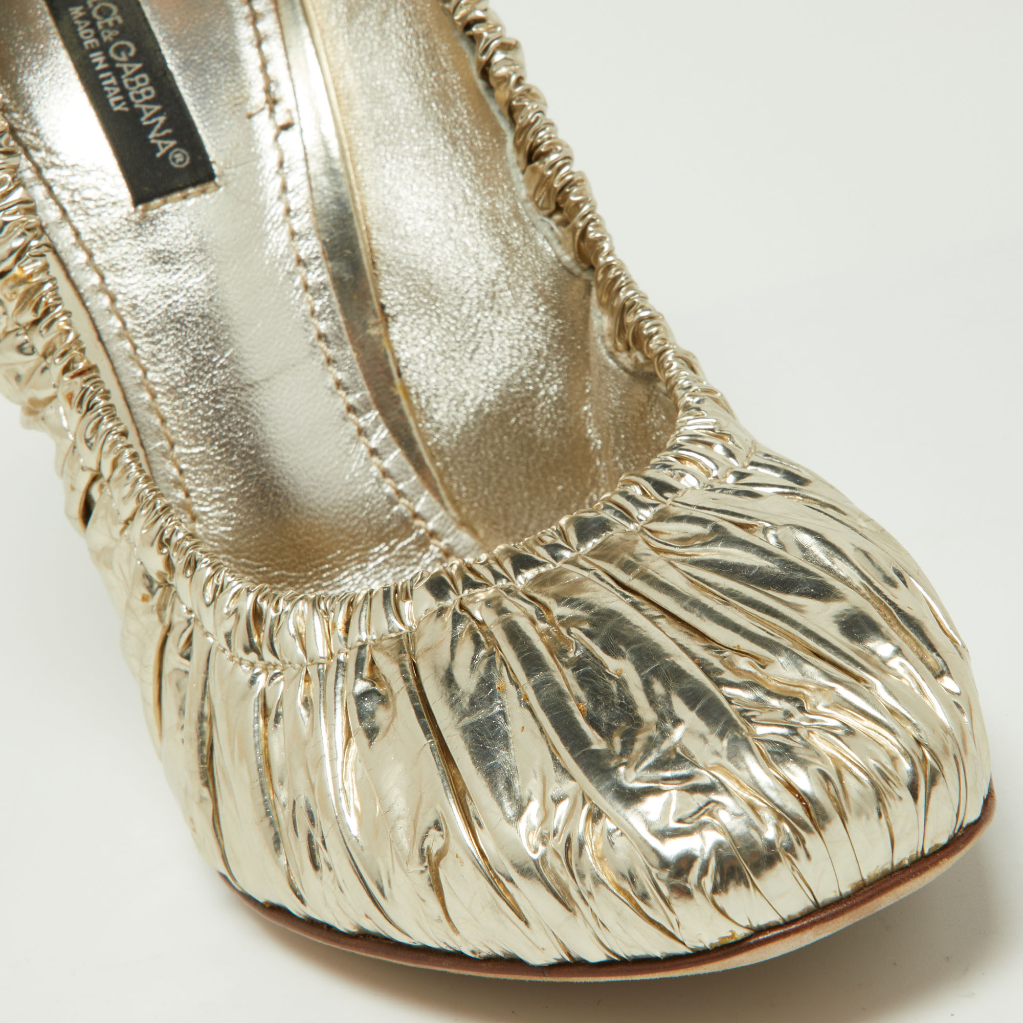 Dolce & Gabbana Gold Pleated Leather Pumps Size 37