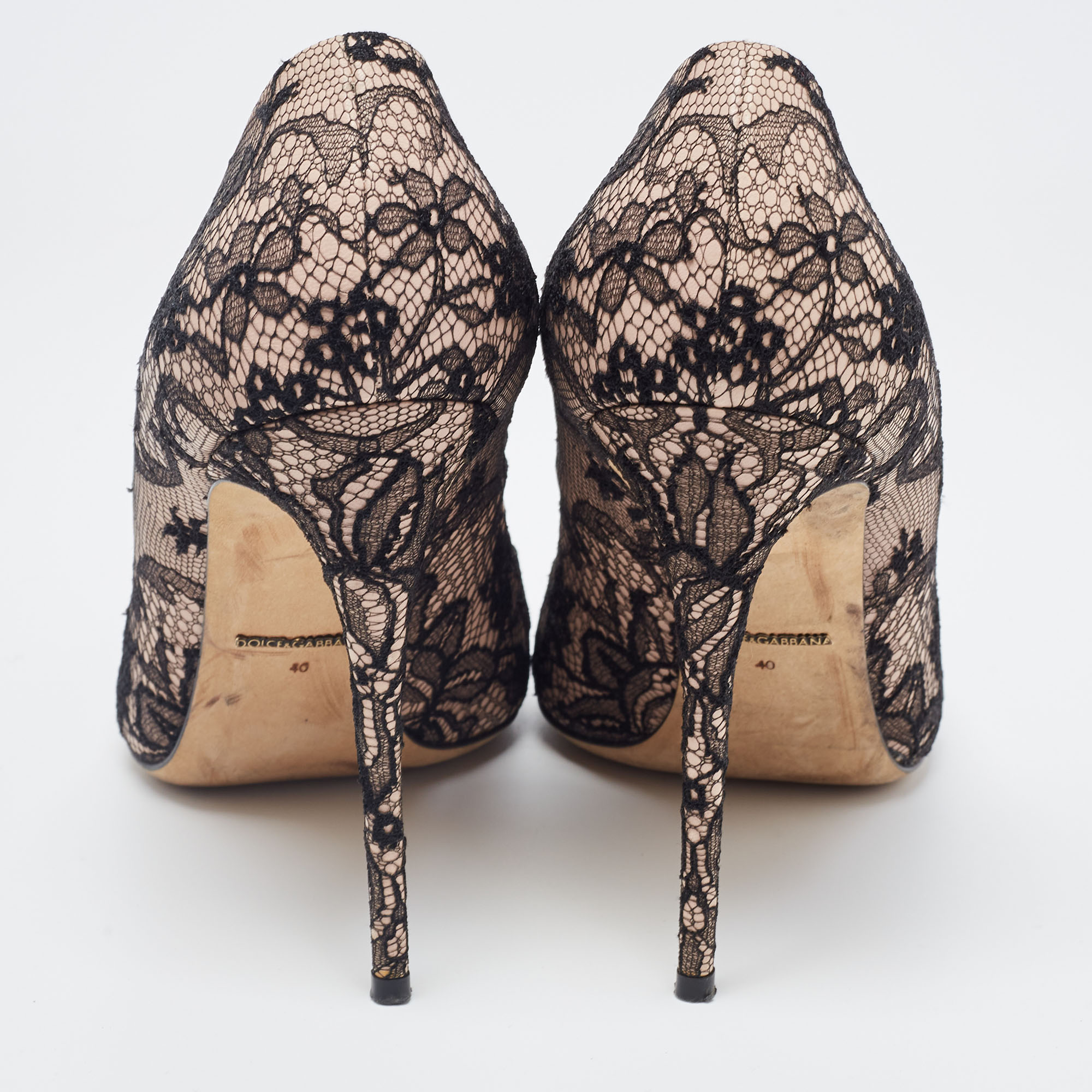 Dolce & Gabbana Black/Beige Floral Lace Pointed Toe Pumps Size 40