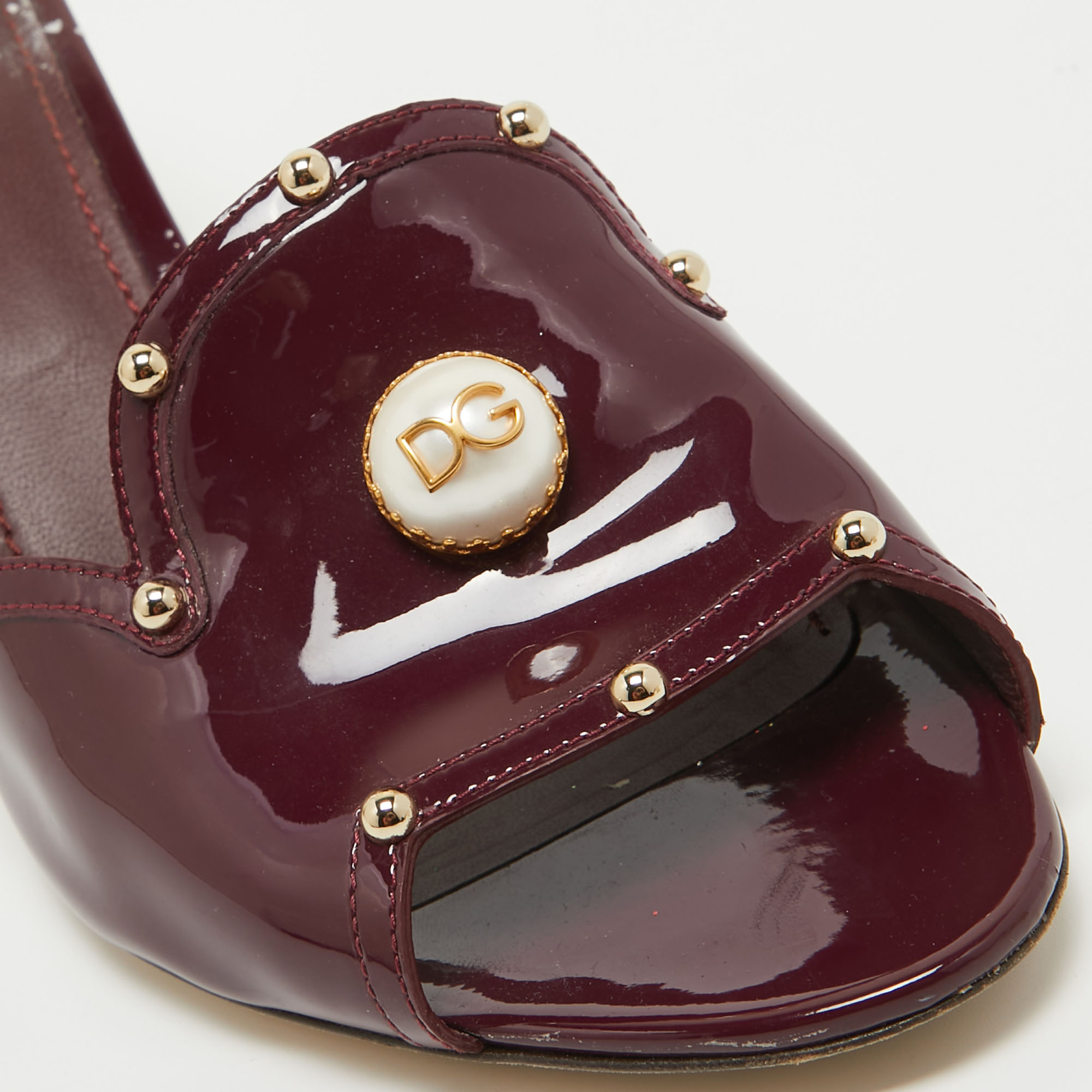 Dolce & Gabbana Burgundy Patent Leather Crystal Embellished Slide Sandals Size 41