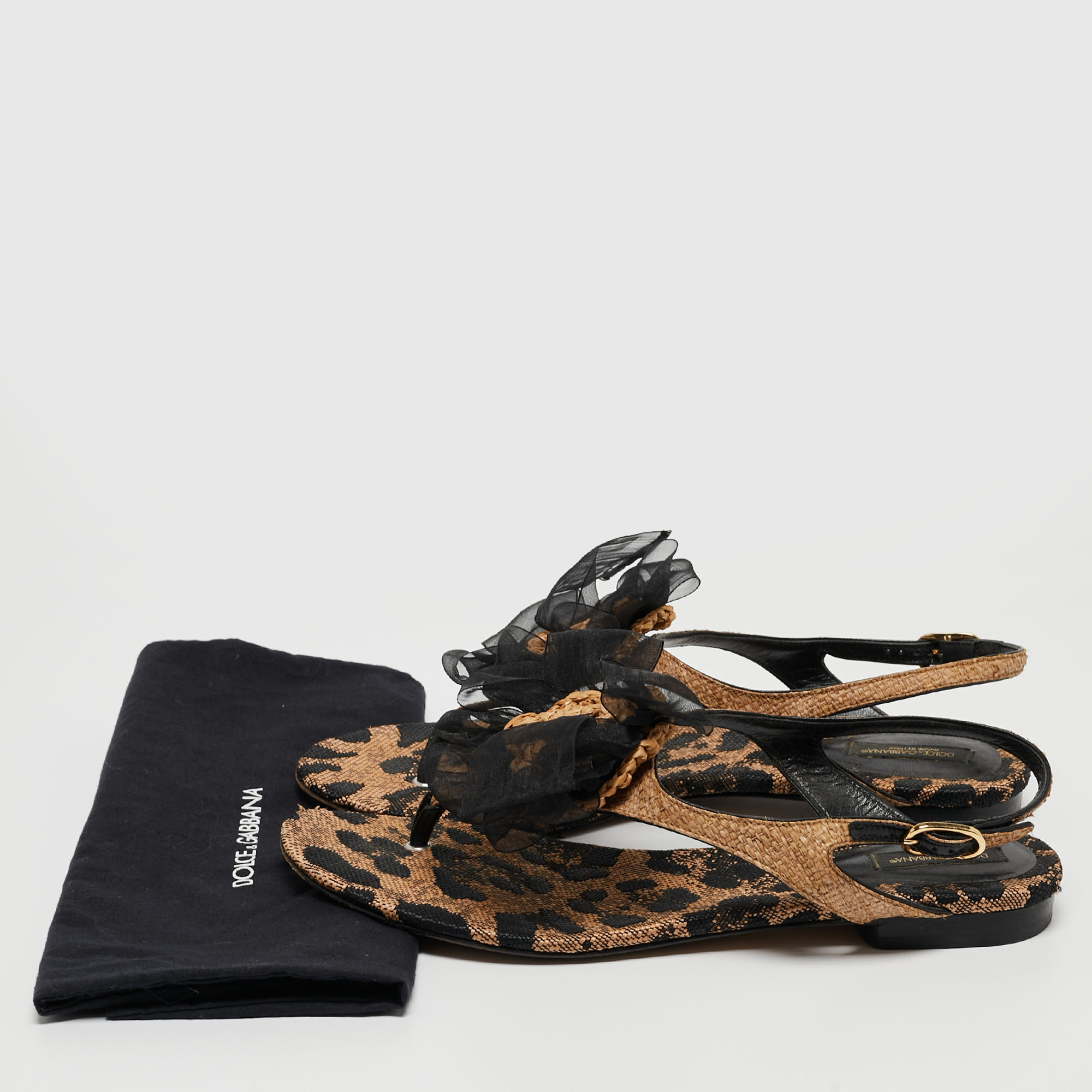 Dolce & Gabbana Beige/Black Raffia Floral Applique Thong Flat Sandals Size 40