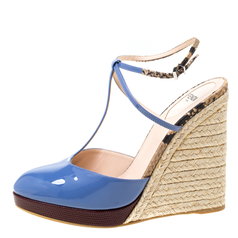 Fendi Lavander Patent Leather And Embossed Snakeskin Leather Elodie Espadrille Platform T Strap Sandals Size, Purple
Fendi Lavander Patent Leather And Embossed Snakeskin Leather Elodie Espadrille Platform T Strap Sandals Size, Purple