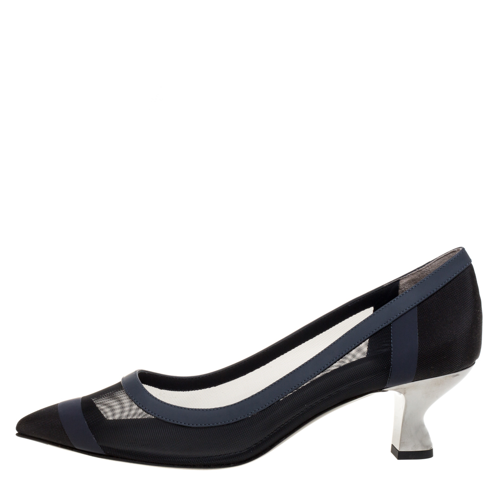 Fendi Black Mesh And Blue Leather Trim Colibri Pointed Toe Pumps Size
Fendi Black Mesh And Blue Leather Trim Colibri Pointed Toe Pumps Size