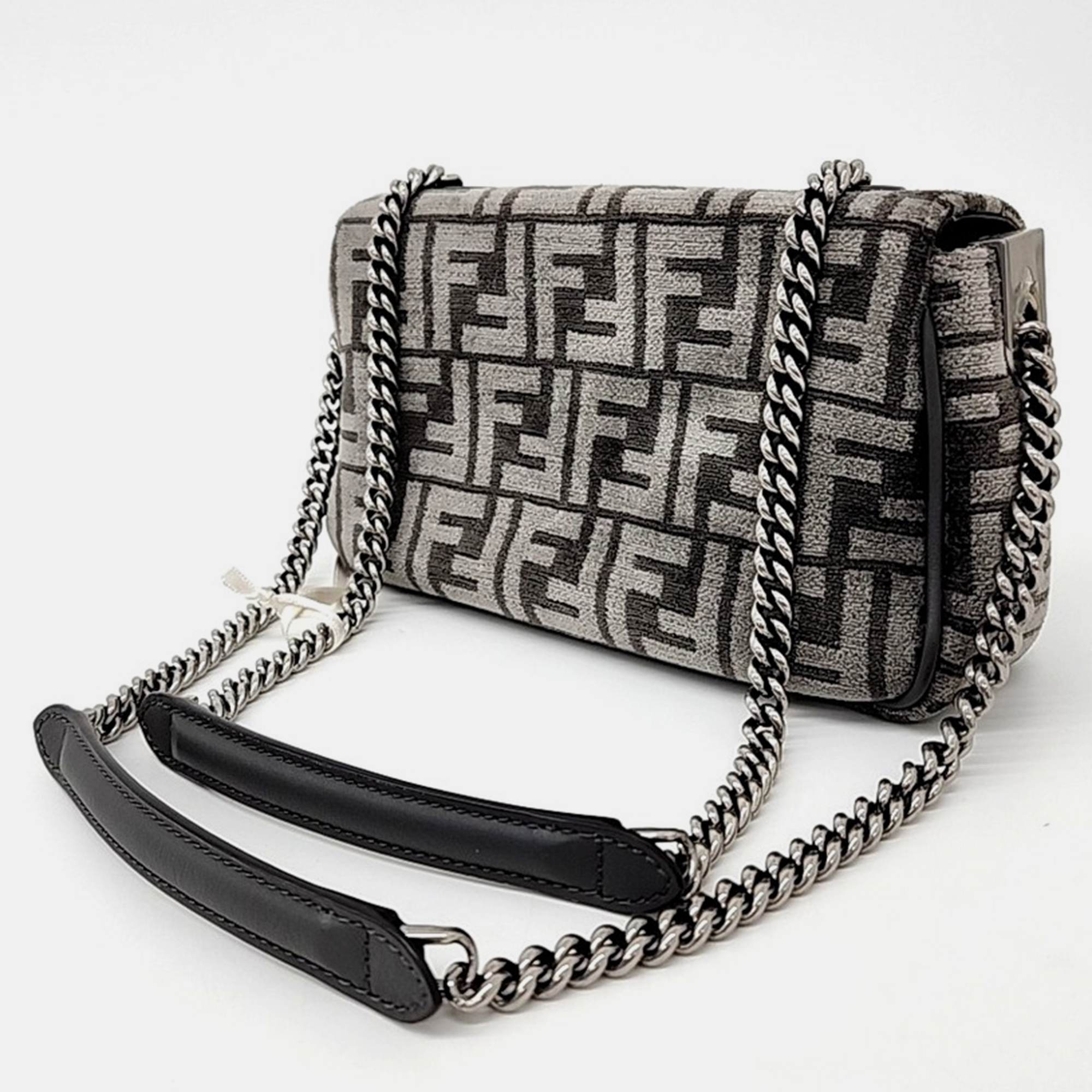 Fendi Baguette Chain Shoulder Bag