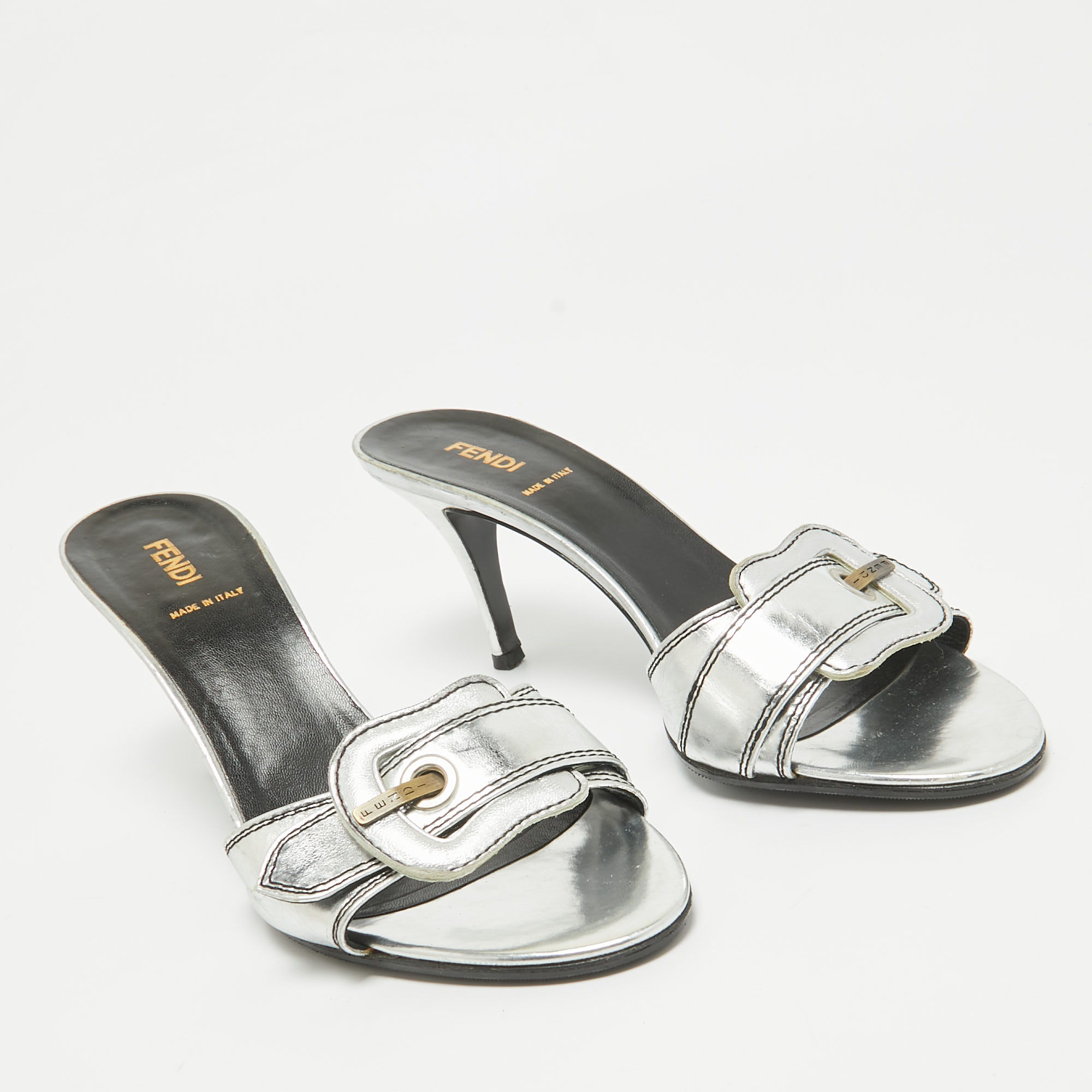 Fendi Silver Leather B Buckle Slide Sandals Size 39.5