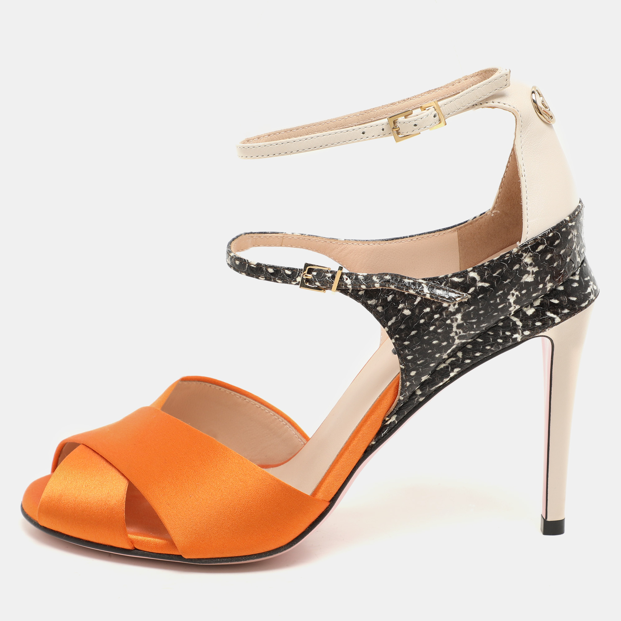 Fendi Multicolor Satin And Python Embossed Leather Criss Cross Ankle Strap Sandals Size
Fendi Multicolor Satin And Python Embossed Leather Criss Cross Ankle Strap Sandals Size