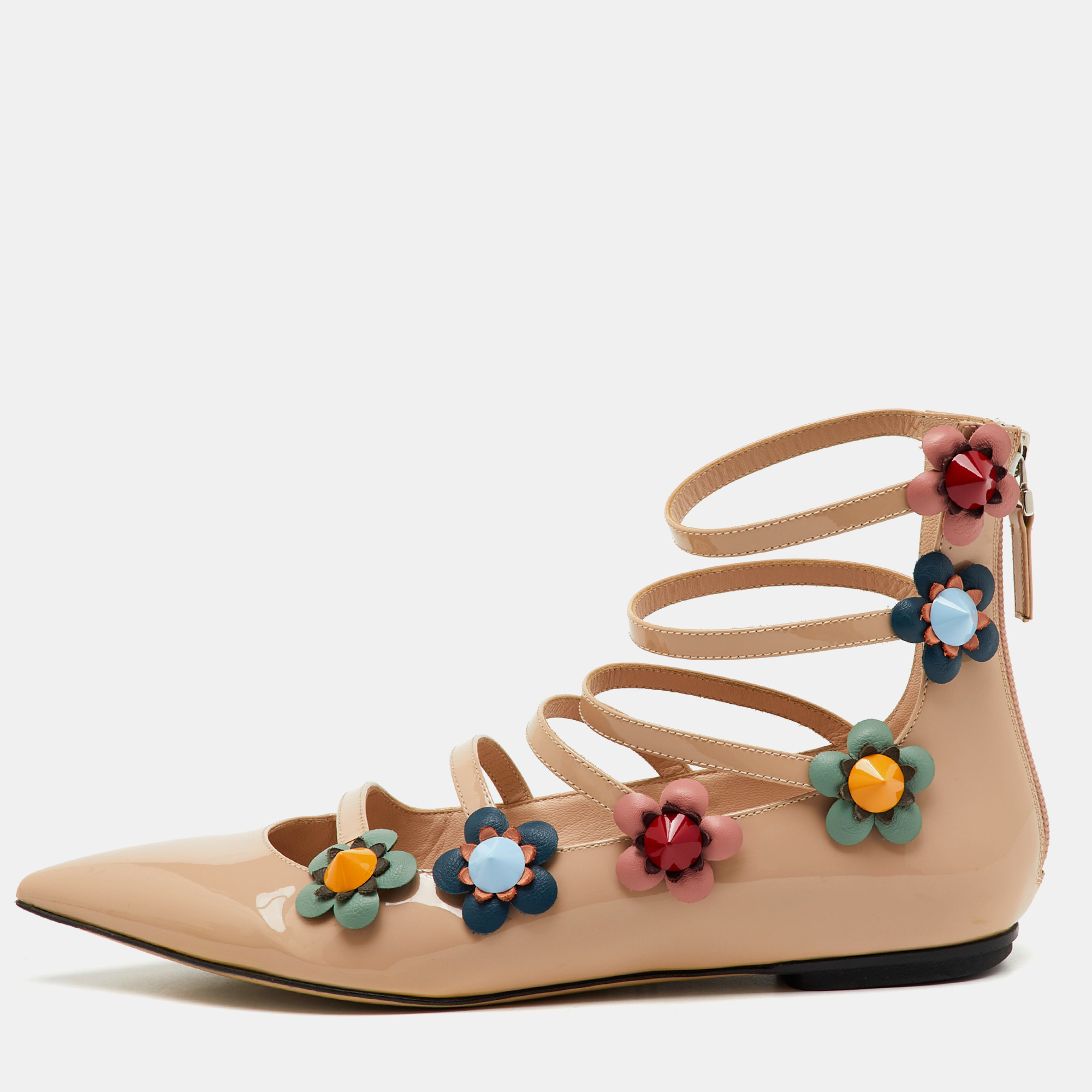Fendi Beige Patent Leather Flowerland Ankle Strap Flats Size 38
Fendi Beige Patent Leather Flowerland Ankle Strap Flats Size 38