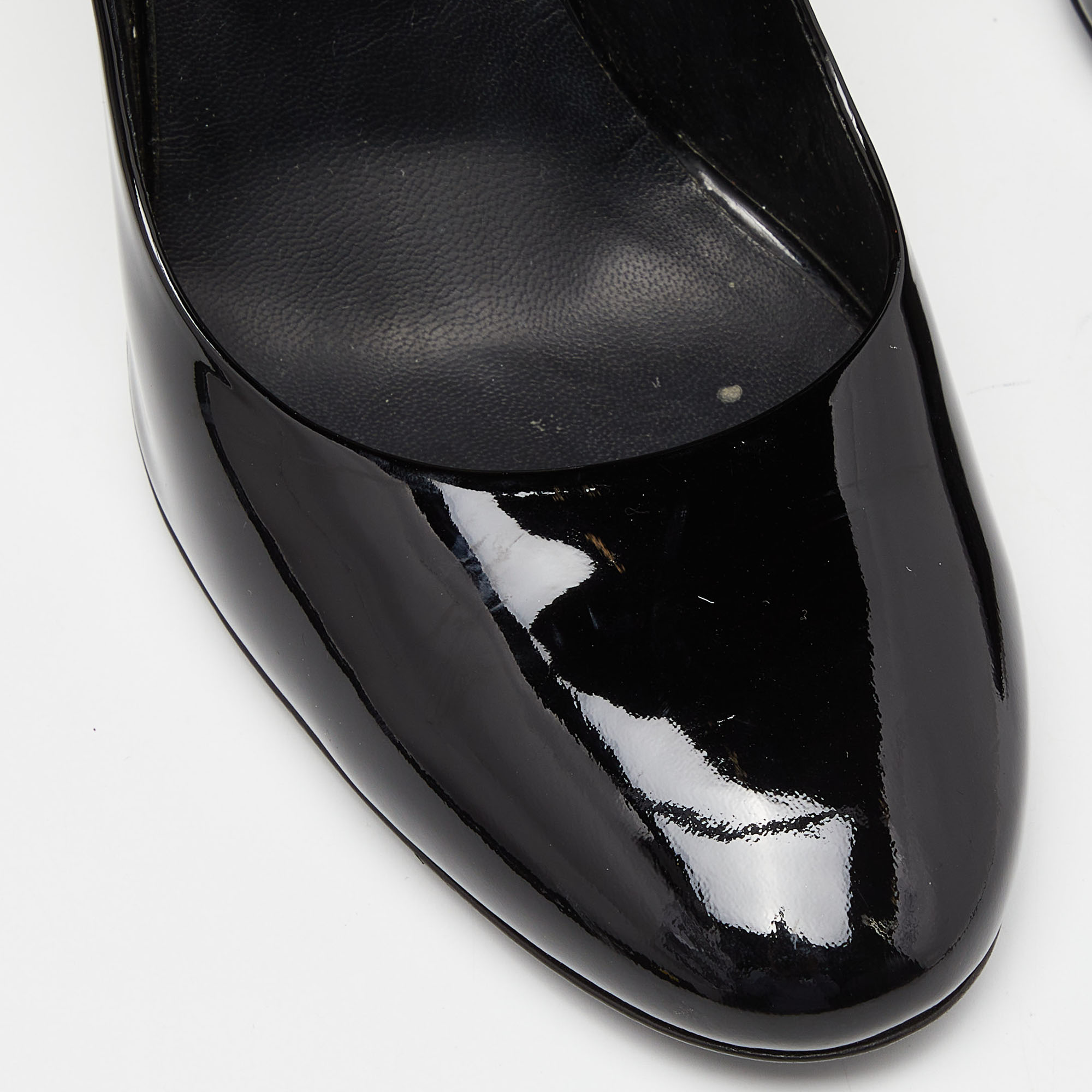 Fendi Black Patent Leather Pumps Size 40.5