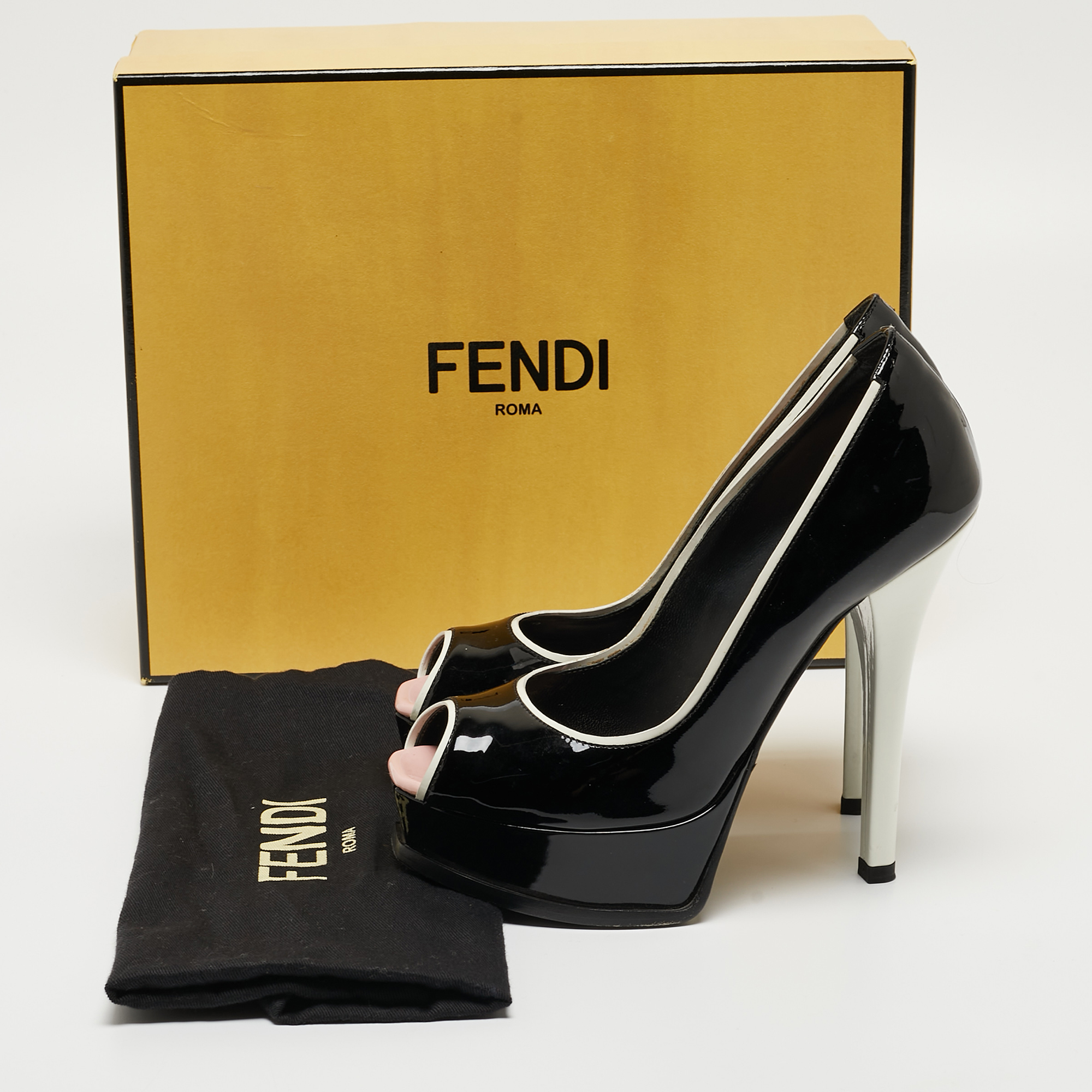 Fendi Black Patent Leather Fendista Pumps Size 37