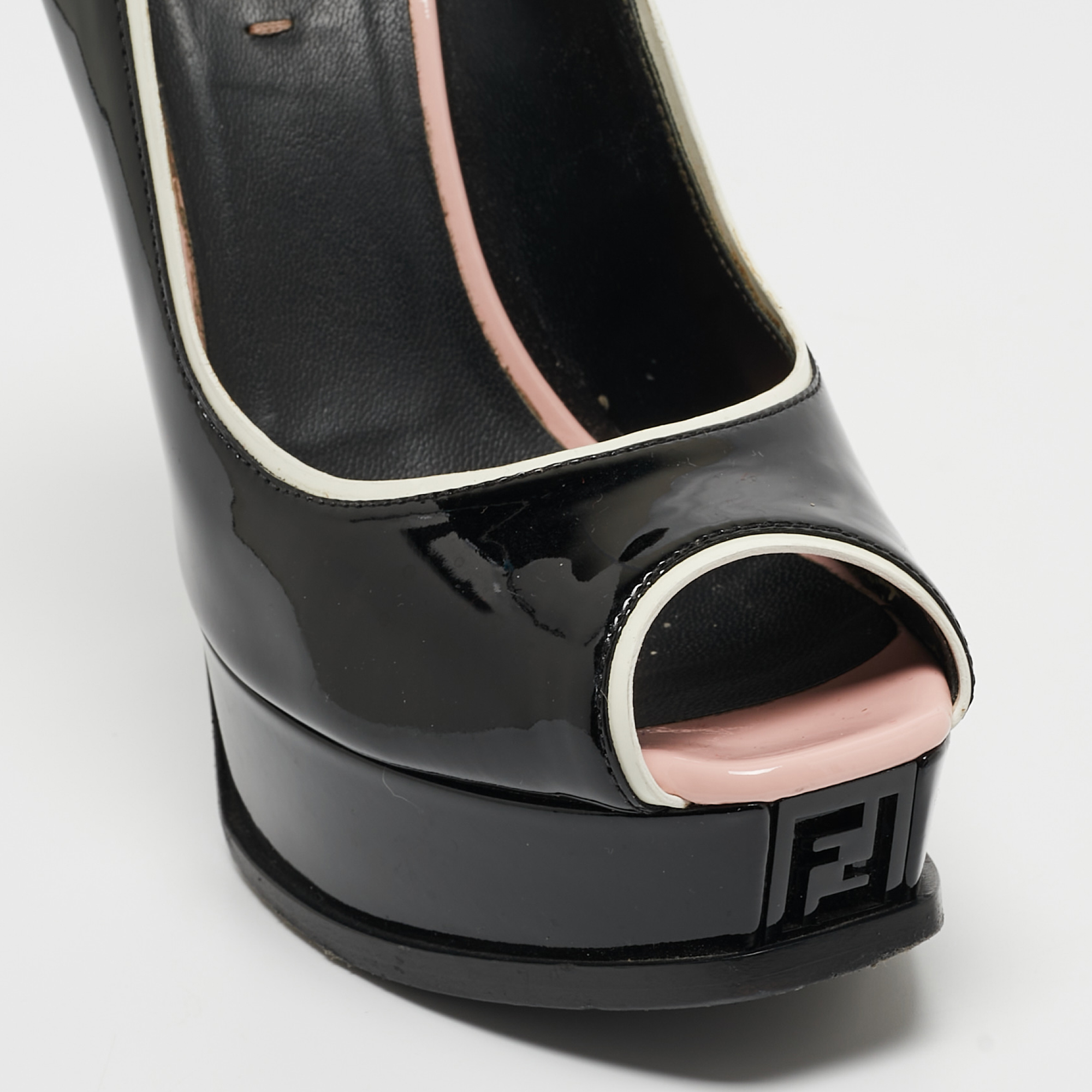 Fendi Black Patent Leather Fendista Pumps Size 37