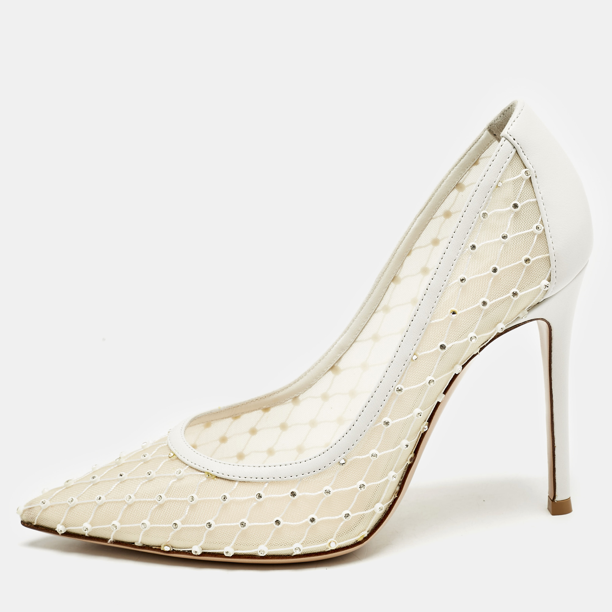 Gianvito Rossi White Leather and Mesh Crystal Embellished Rea Pumps Size
Gianvito Rossi White Leather and Mesh Crystal Embellished Rea Pumps Size