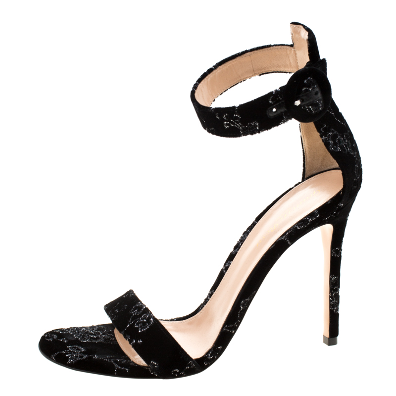Gianvito Rossi Black Floral Embroidered Velvet Portofino Ankle Strap Sandals Size
Gianvito Rossi Black Floral Embroidered Velvet Portofino Ankle Strap Sandals Size