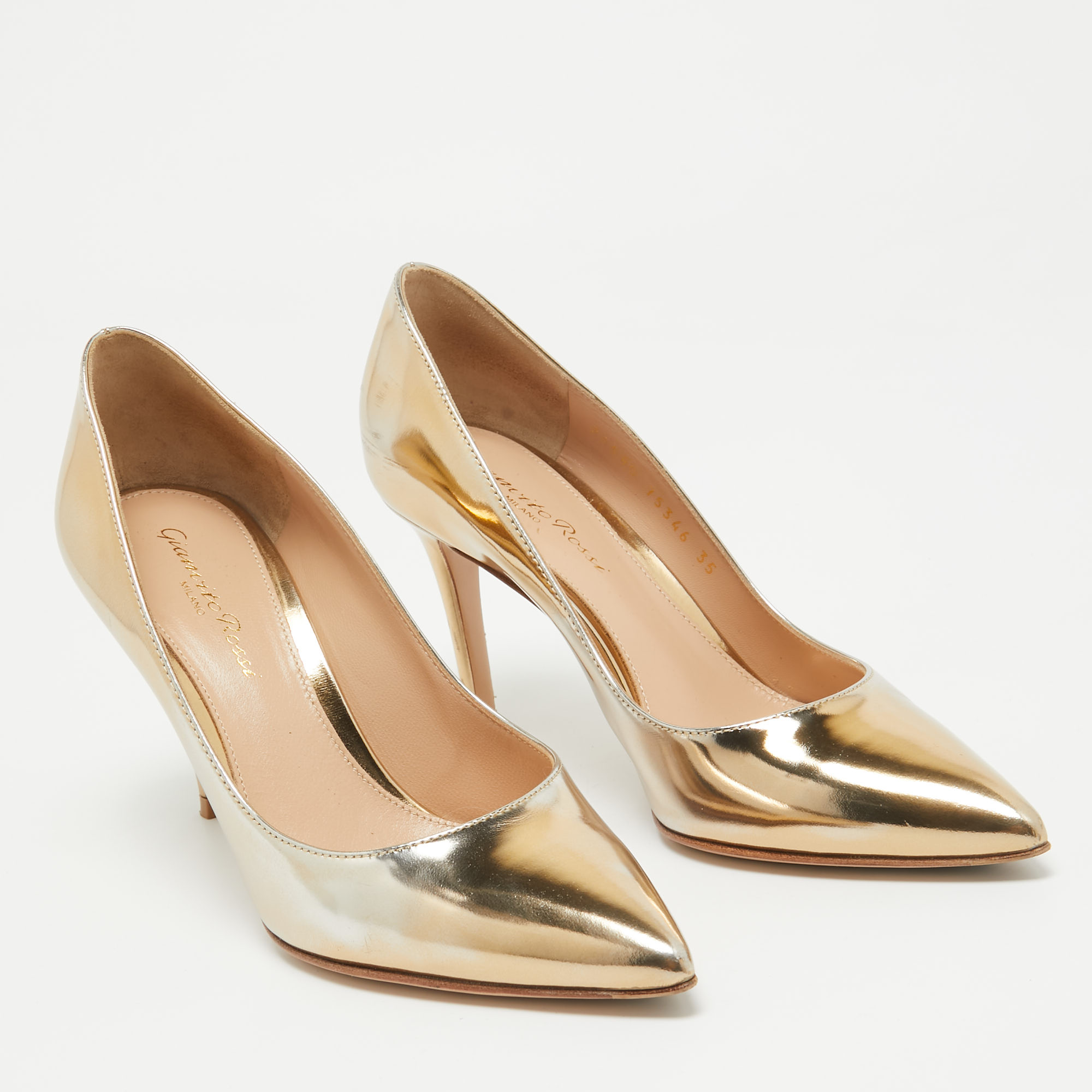 Gianvito Rossi Gold Leather Gianvito Pumps Size 35