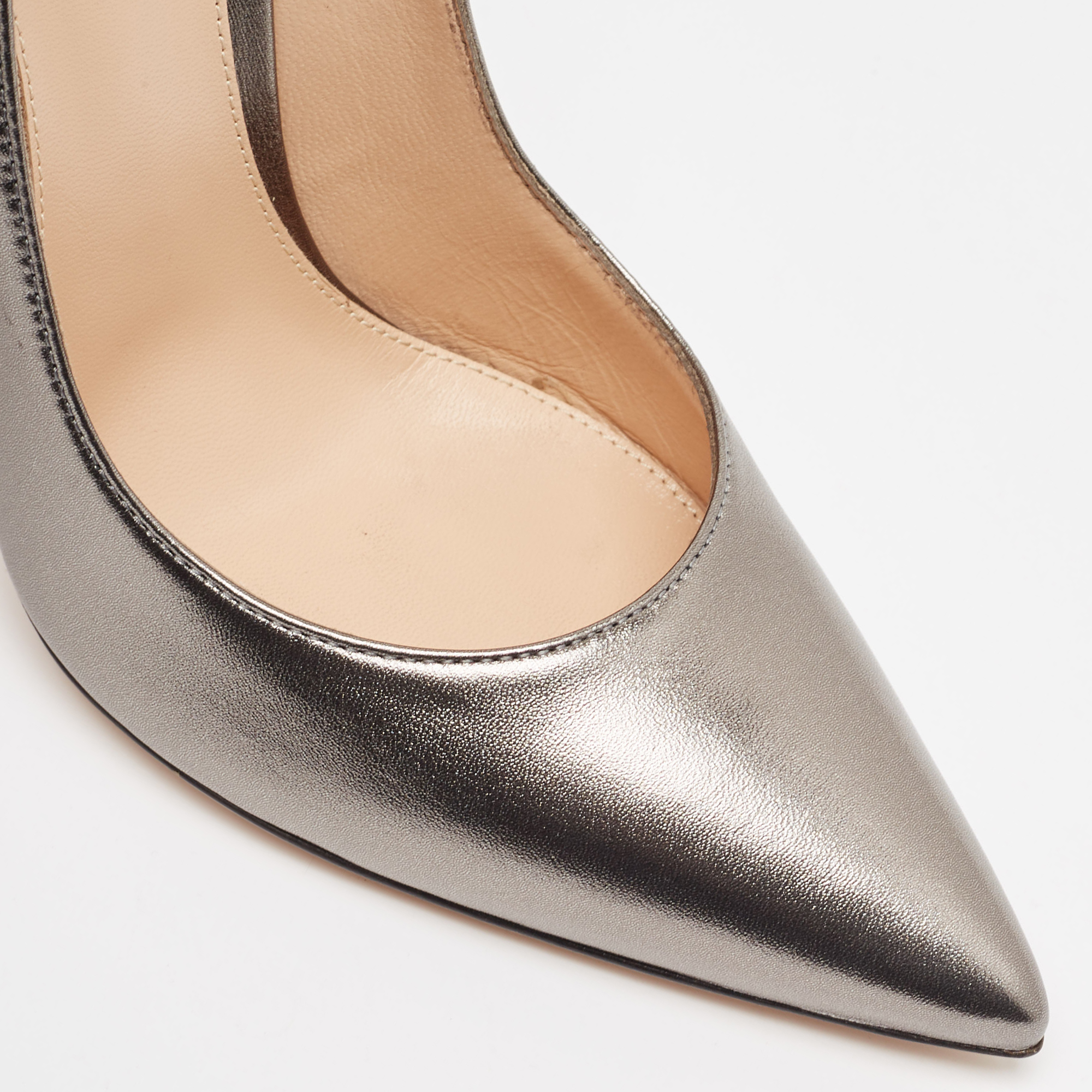 Gianvito Rossi Metallic Grey Leather Pointed Toe Pumps Size 39