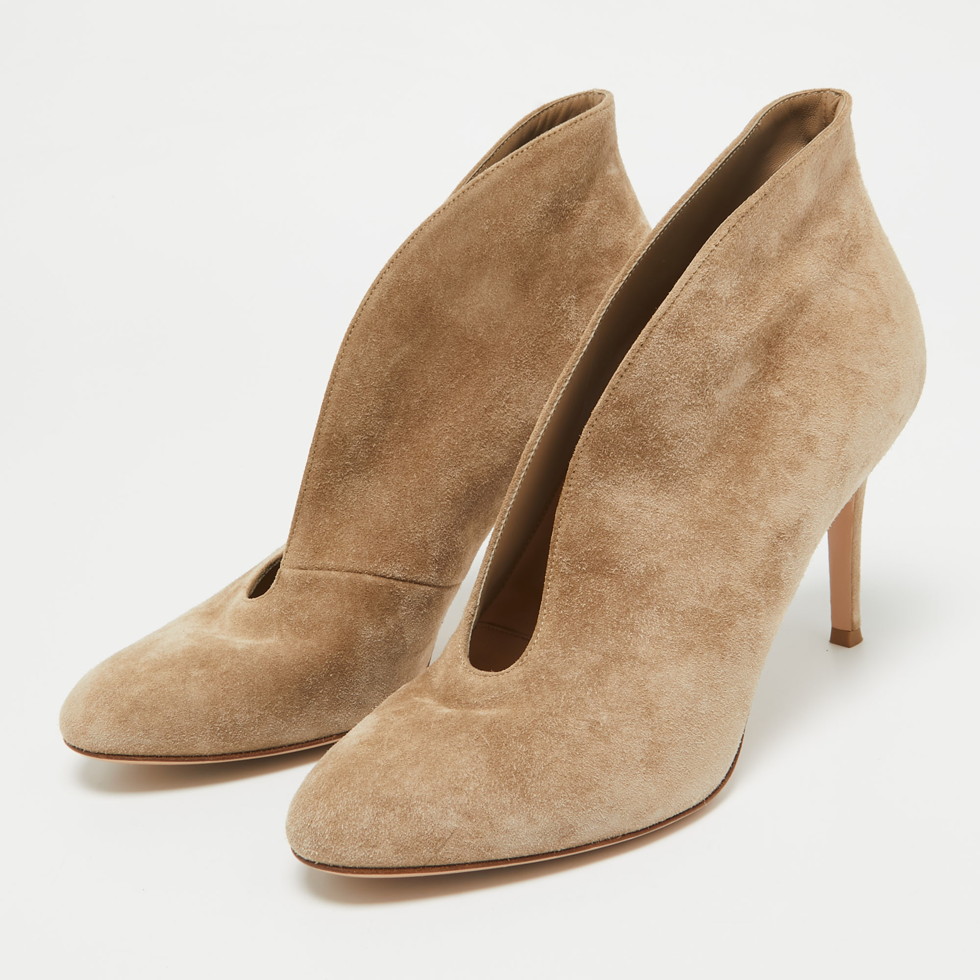 Gianvito Rossi Beige Suede Vamp Booties Size 39