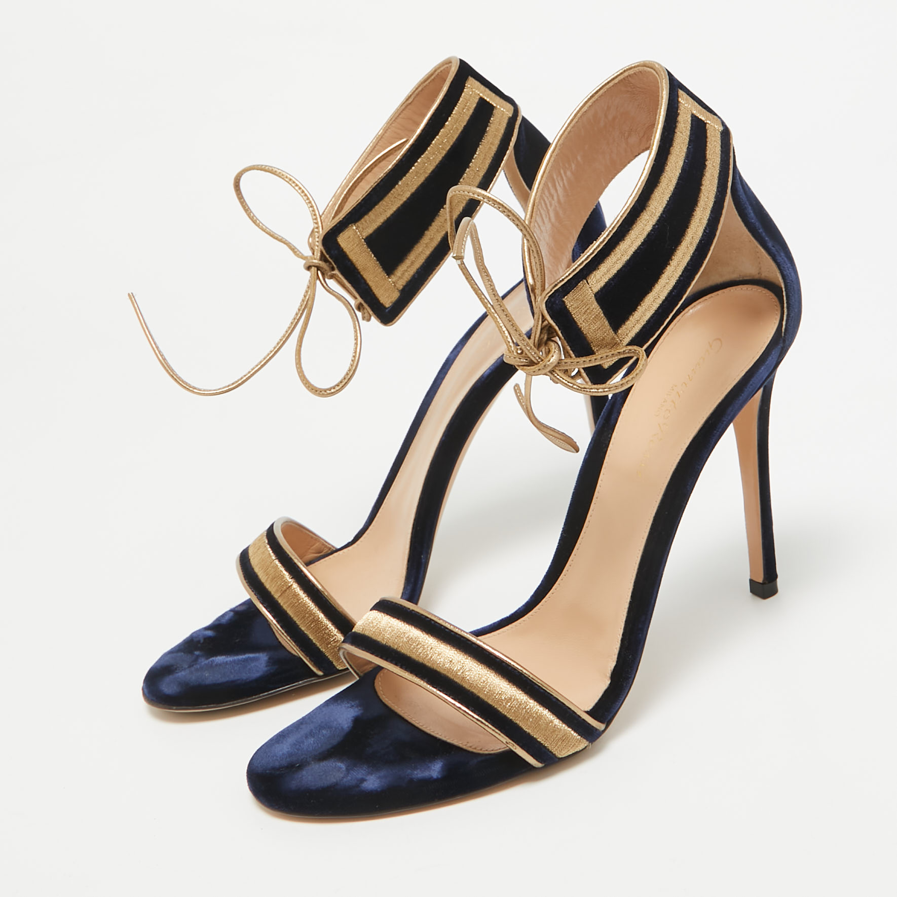 Gianvito Rossi Navy Blue/Gold Velvet Augusta Ankle Cuff Sandals Size 39