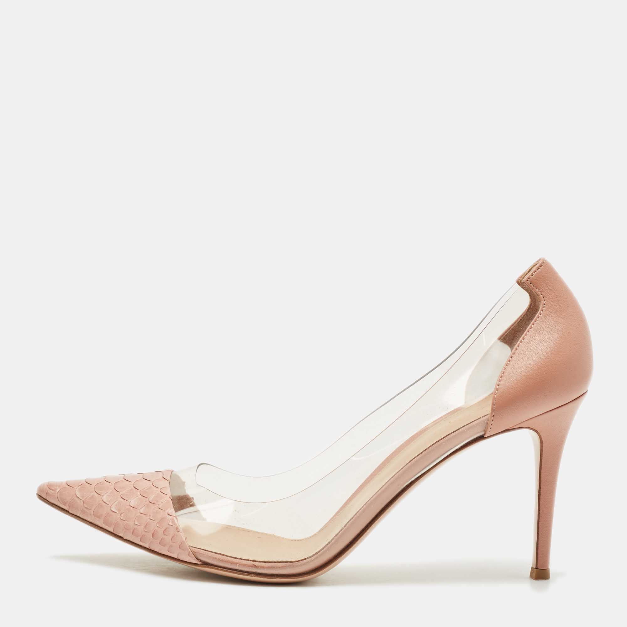 Gianvito Rossi Light Pink Python Leather and PVC Plexi Pointed Toe Pumps Size
Gianvito Rossi Light Pink Python Leather and PVC Plexi Pointed Toe Pumps Size