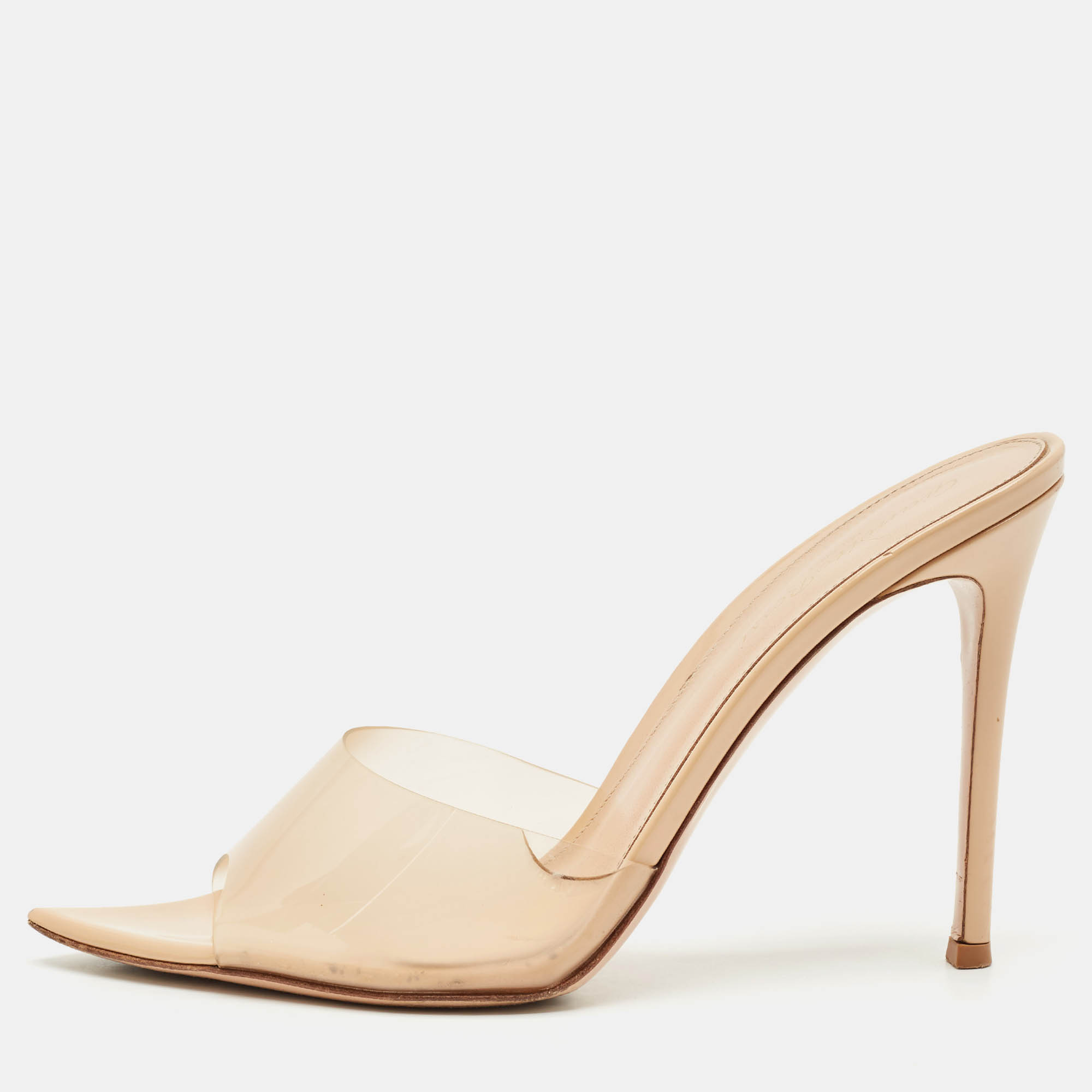 Gianvito Rossi Beige Patent Leather and PVC Elle Slide Sandals Size
Gianvito Rossi Beige Patent Leather and PVC Elle Slide Sandals Size