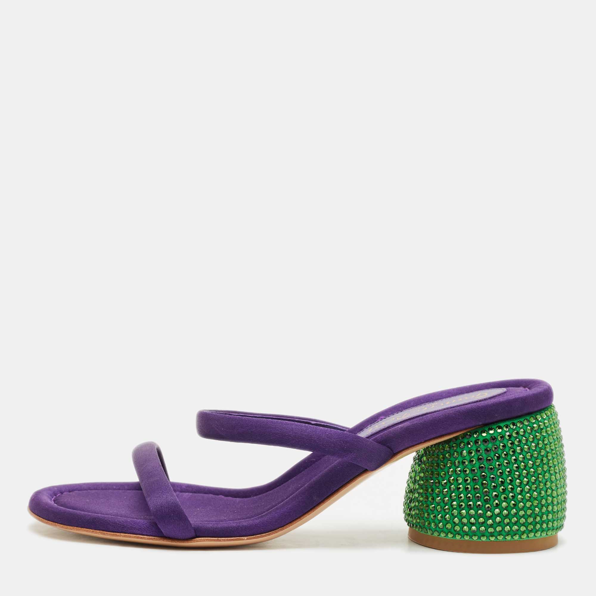 Gianvito Rossi Purple Fabric Rhinestone Embellished Heel Jolie Slide Sandals Size
Gianvito Rossi Purple Fabric Rhinestone Embellished Heel Jolie Slide Sandals Size