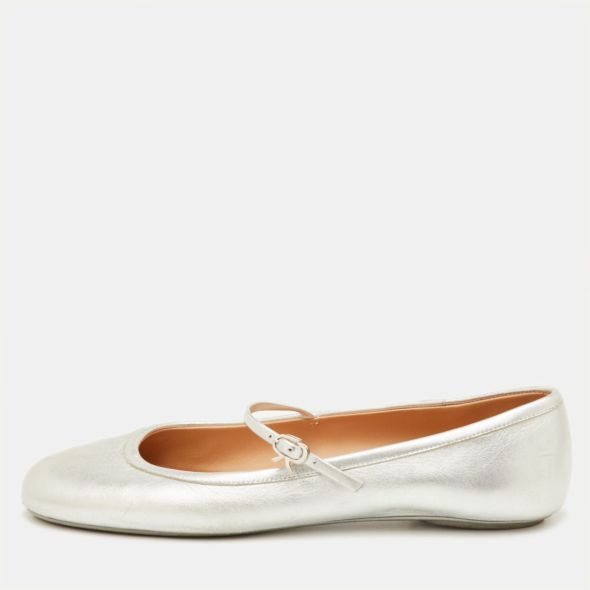 Gianvito Rossi Carla Size Silver Leather Mary Jane Ballet Flats
Gianvito Rossi Carla Size Silver Leather Mary Jane Ballet Flats