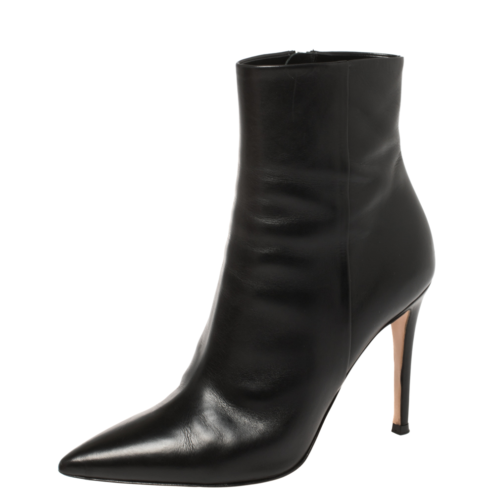Image of Gianvito Rossi Black Leather Zipper Ankle Boots Size .