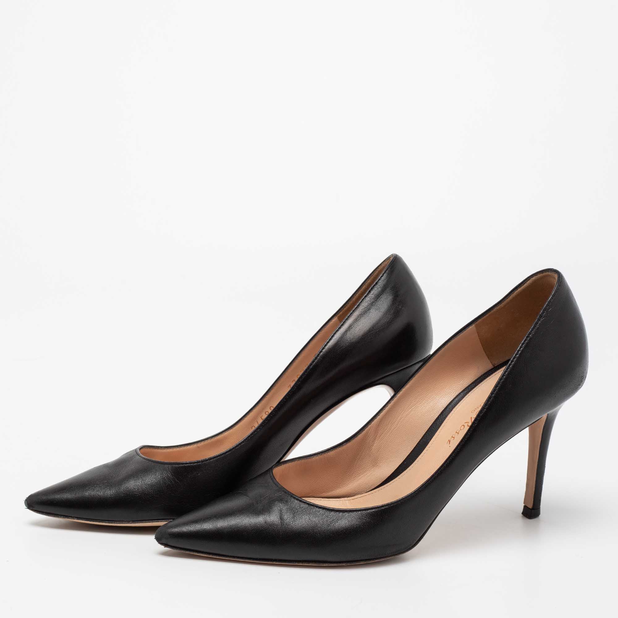 Gianvito Rossi Black Leather Pointed-Toe Pumps Size 37