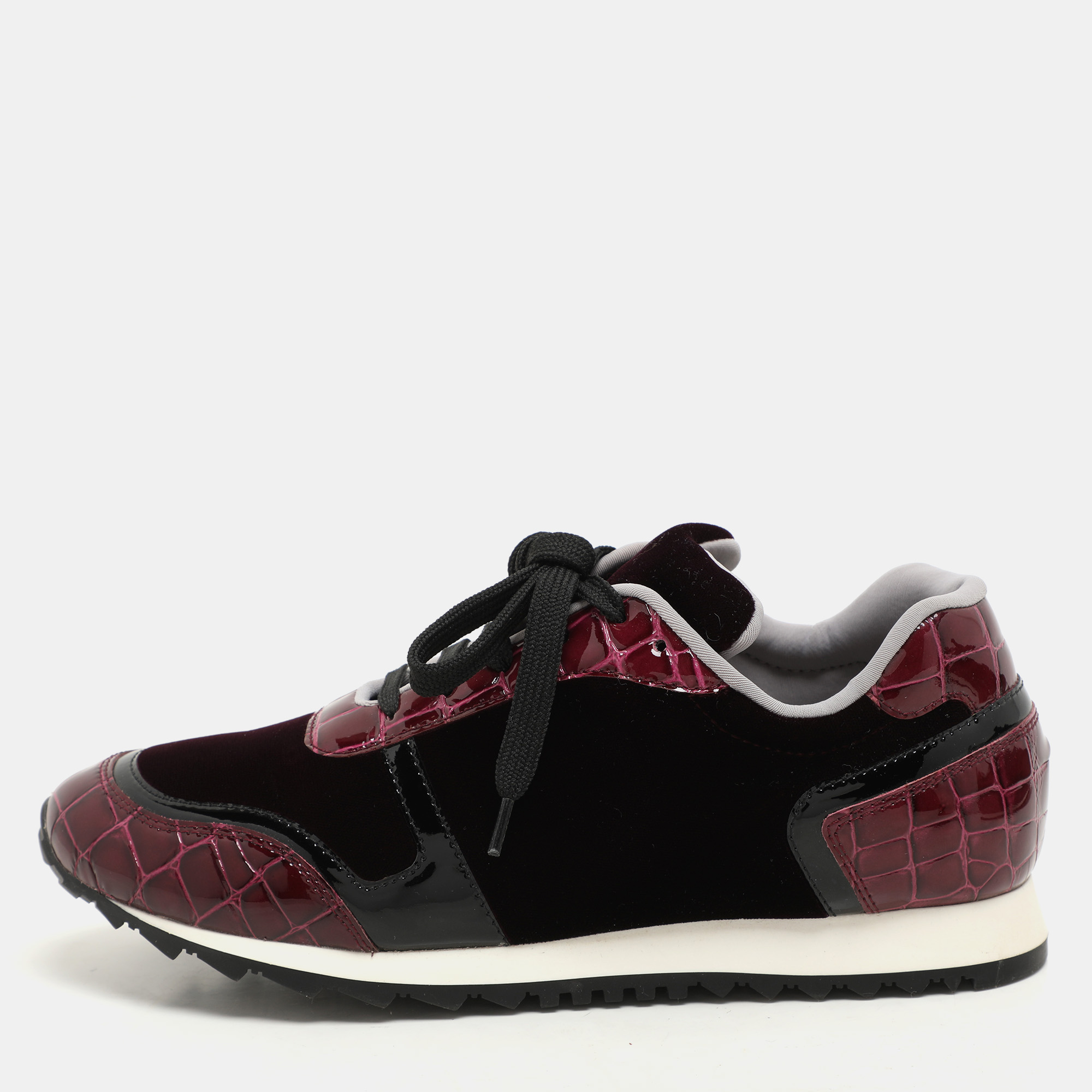 Gina Magenta Croc Embossed Patent Leather and Velvet Low Top Sneakers Size 37, Pink
Gina Magenta Croc Embossed Patent Leather and Velvet Low Top Sneakers Size 37, Pink