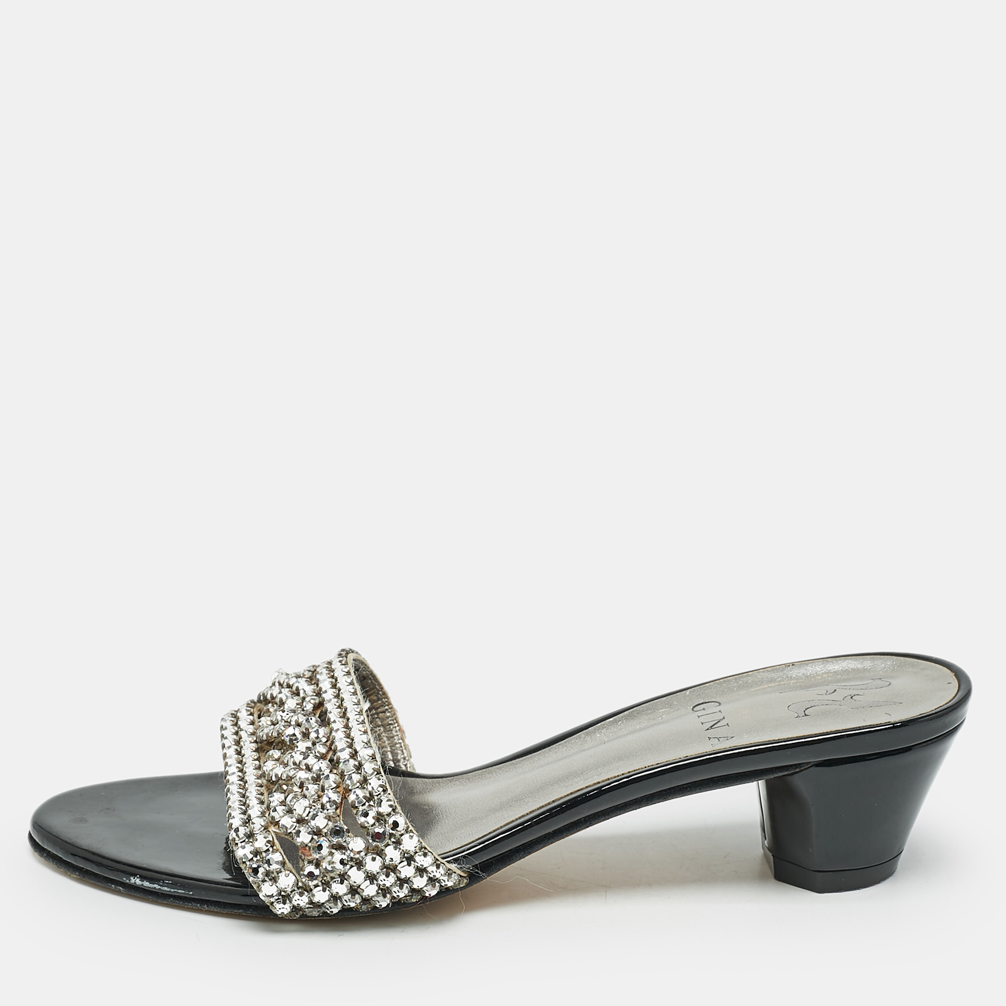 Gina Black//Silver Patent Leather Crystal Embellished Slides Sandals Size 36.5
Gina Black//Silver Patent Leather Crystal Embellished Slides Sandals Size 36.5