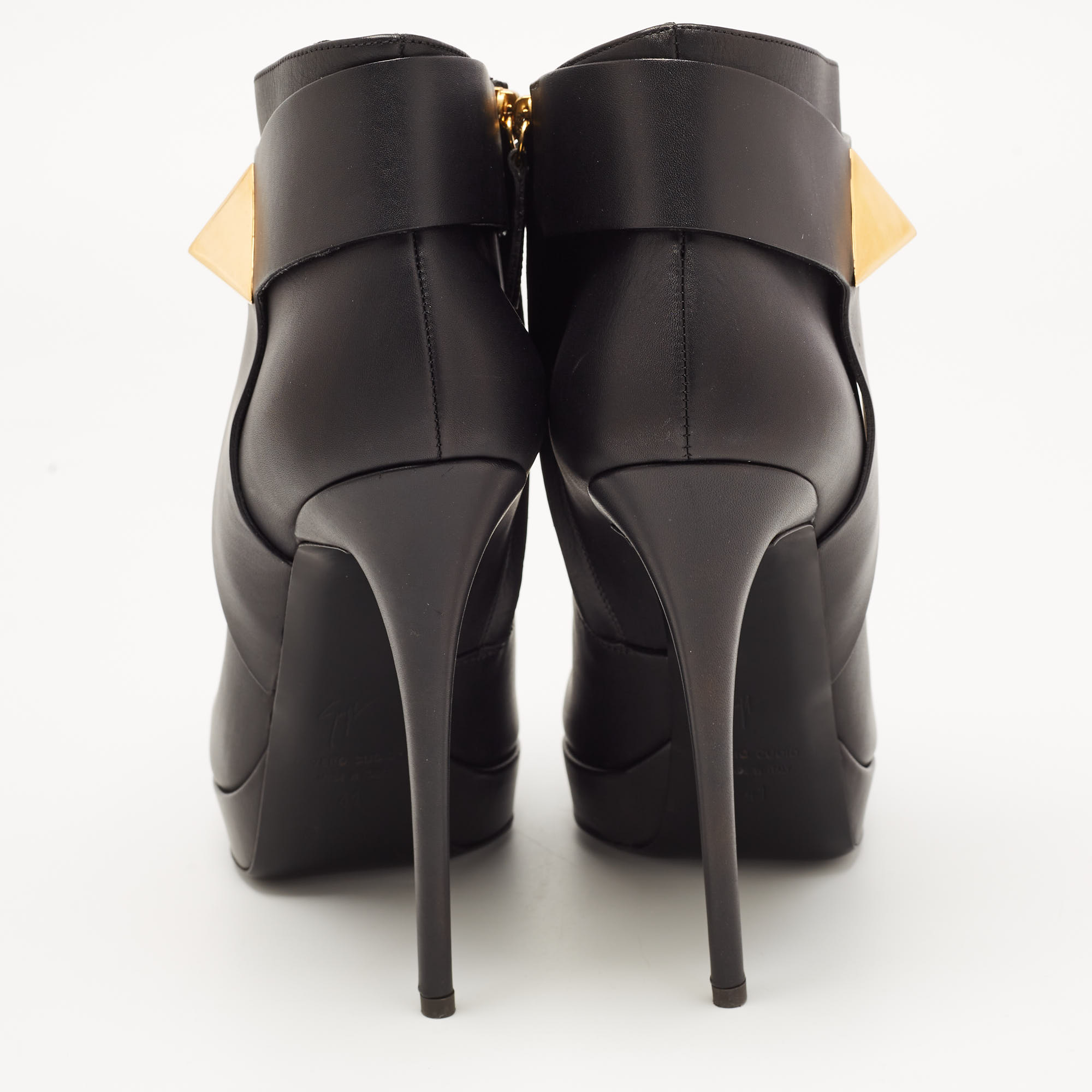 Giuseppe Zanotti Black Leather Emy Stud Ankle Boots Size 41