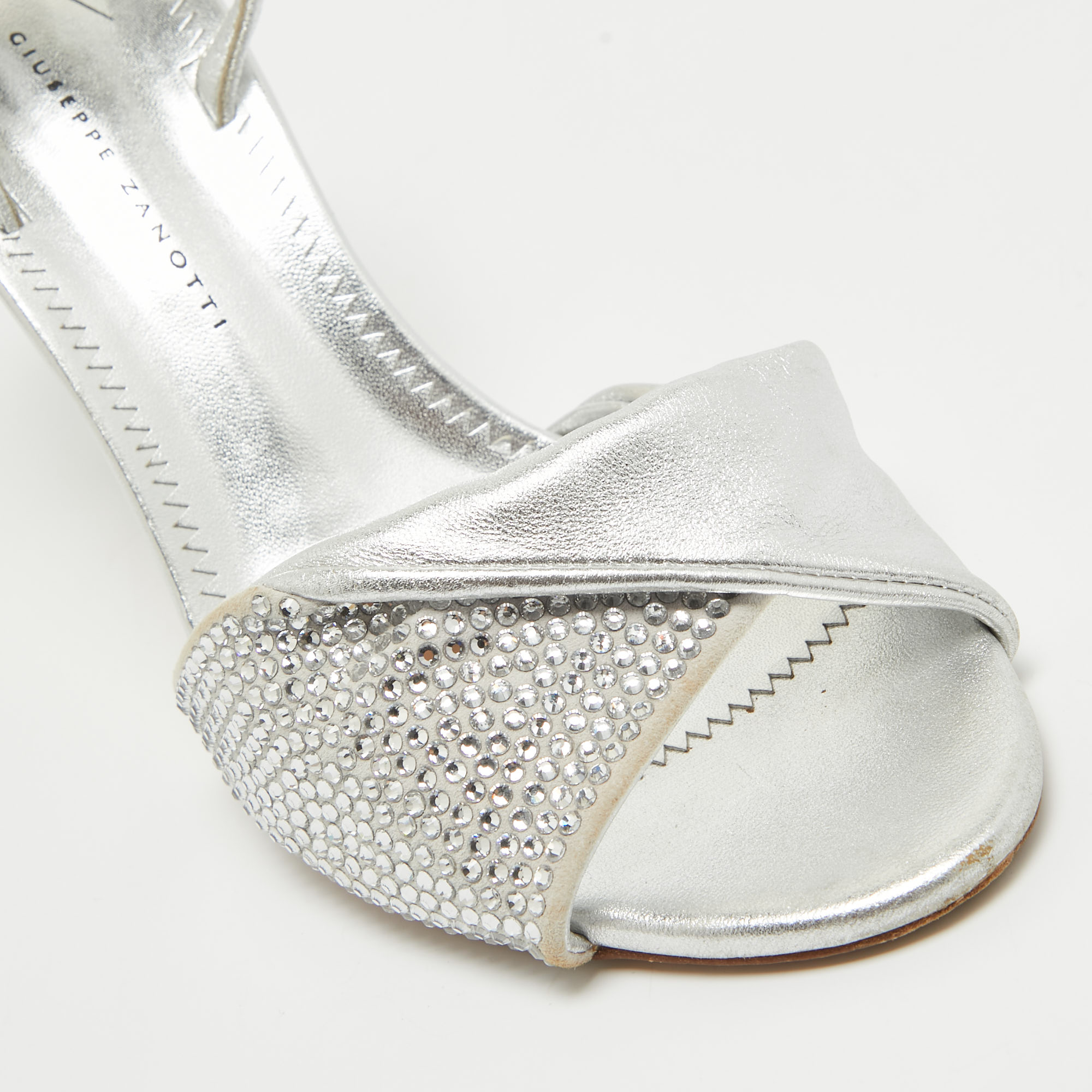 Giuseppe Zanotti Silver Leather Crystal Embellished Slingback Sandals Size 36