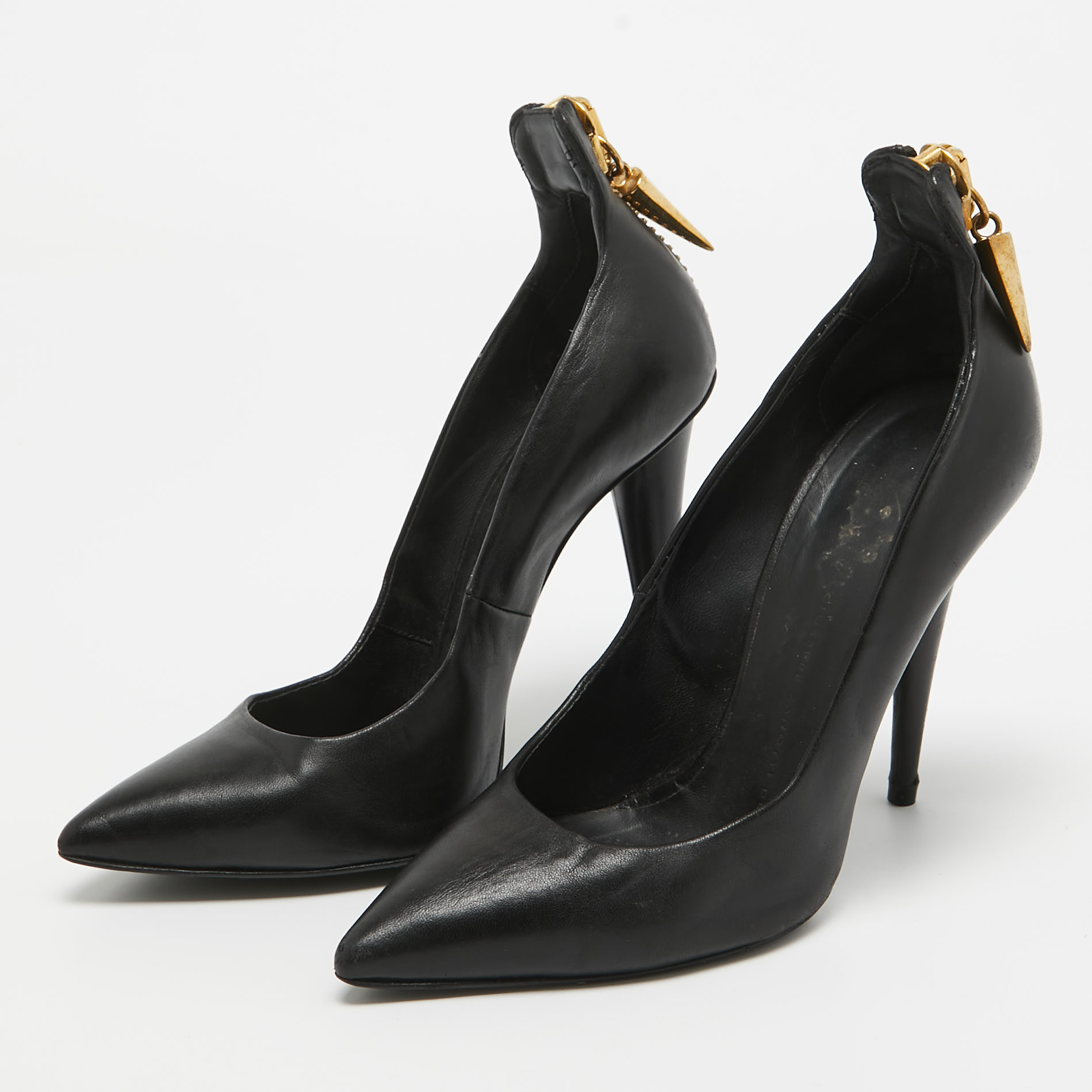 Giuseppe Zanotti Black Leather Horn-zip Back  Pumps Size 37