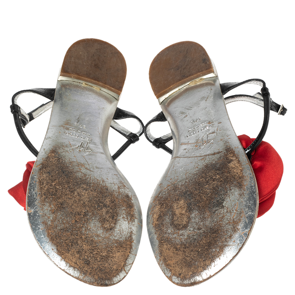 Giuseppe Zanotti Silver Patent Leather Flower Embellished  Flat Thong Sandals Size 37.5