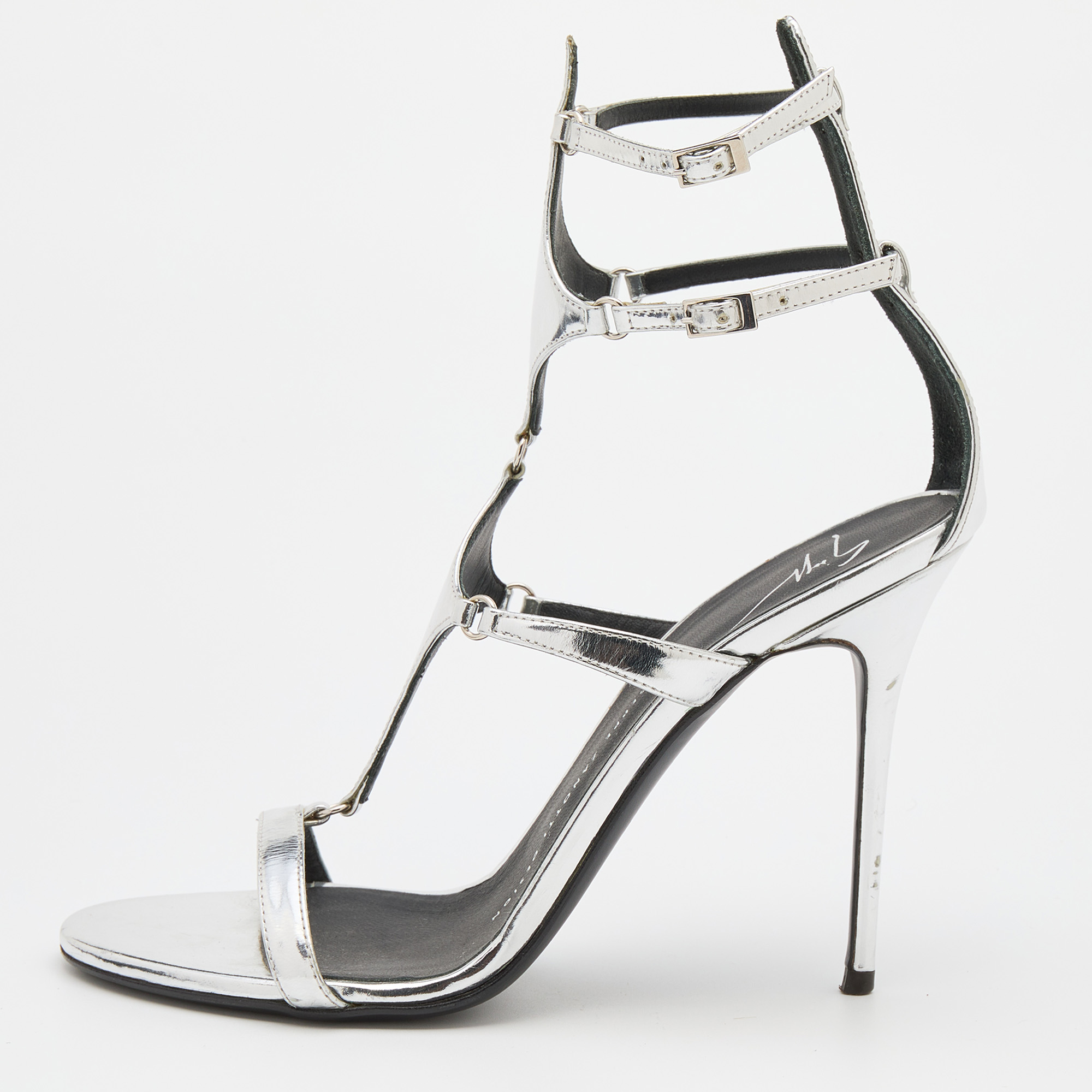 Giuseppe zanotti silver patent leather strappy gladiator sandals size 37.5