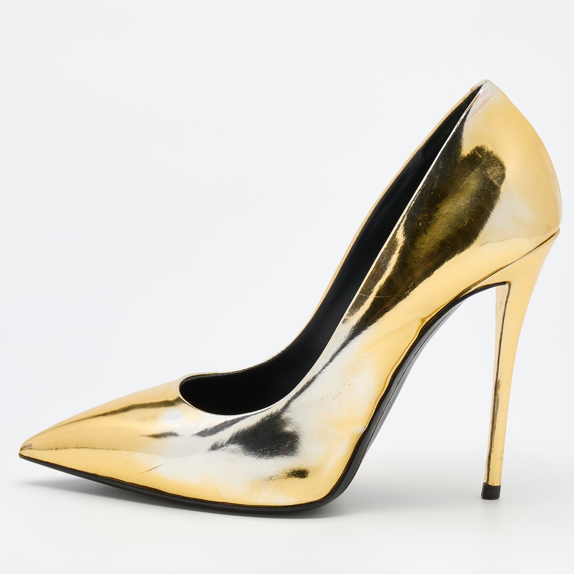 Giuseppe Zanotti Gold Patent Leather Pointed Toe Pumps Size, Metallic
Giuseppe Zanotti Gold Patent Leather Pointed Toe Pumps Size, Metallic
